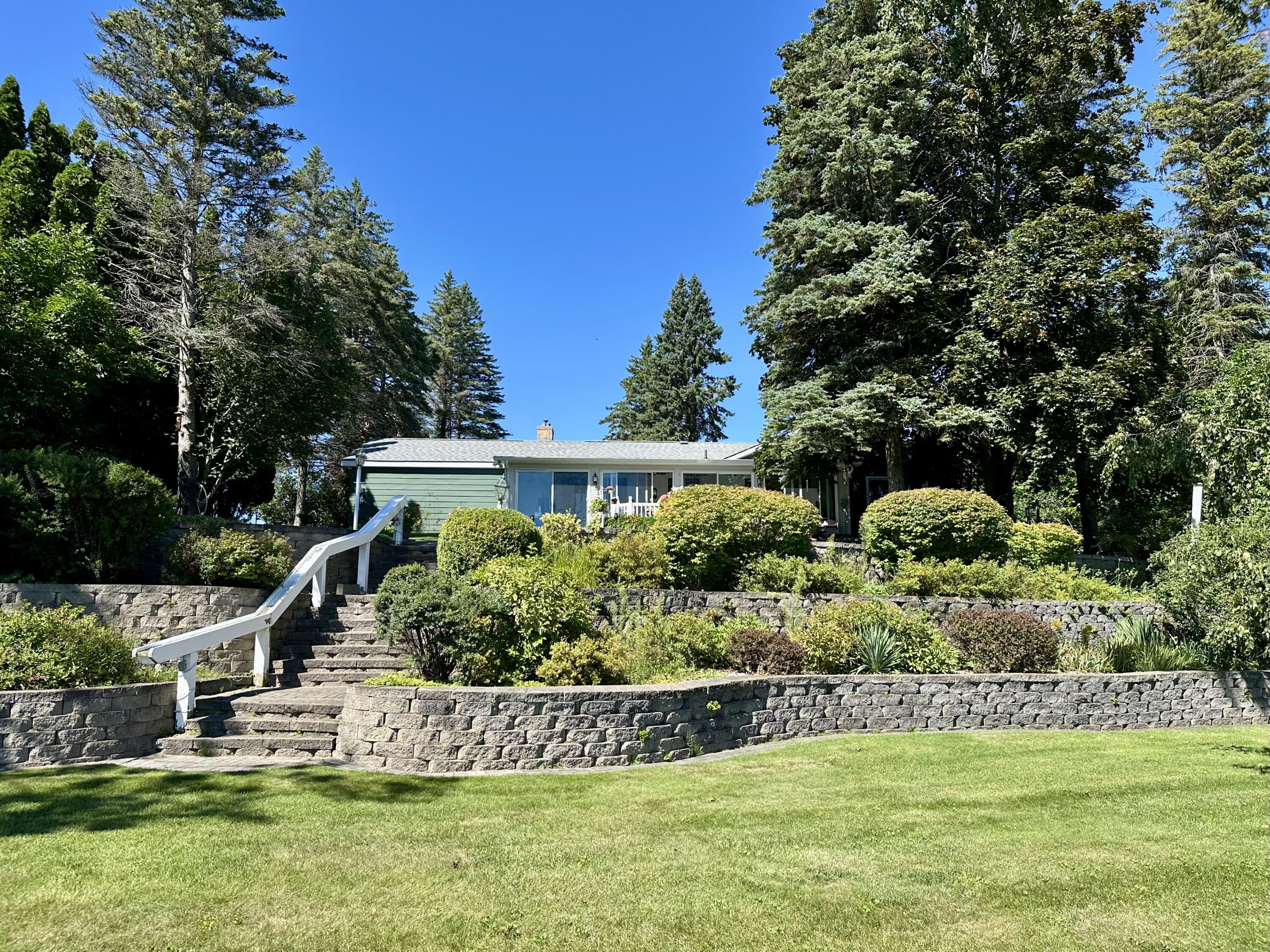 444 Riverside Drive