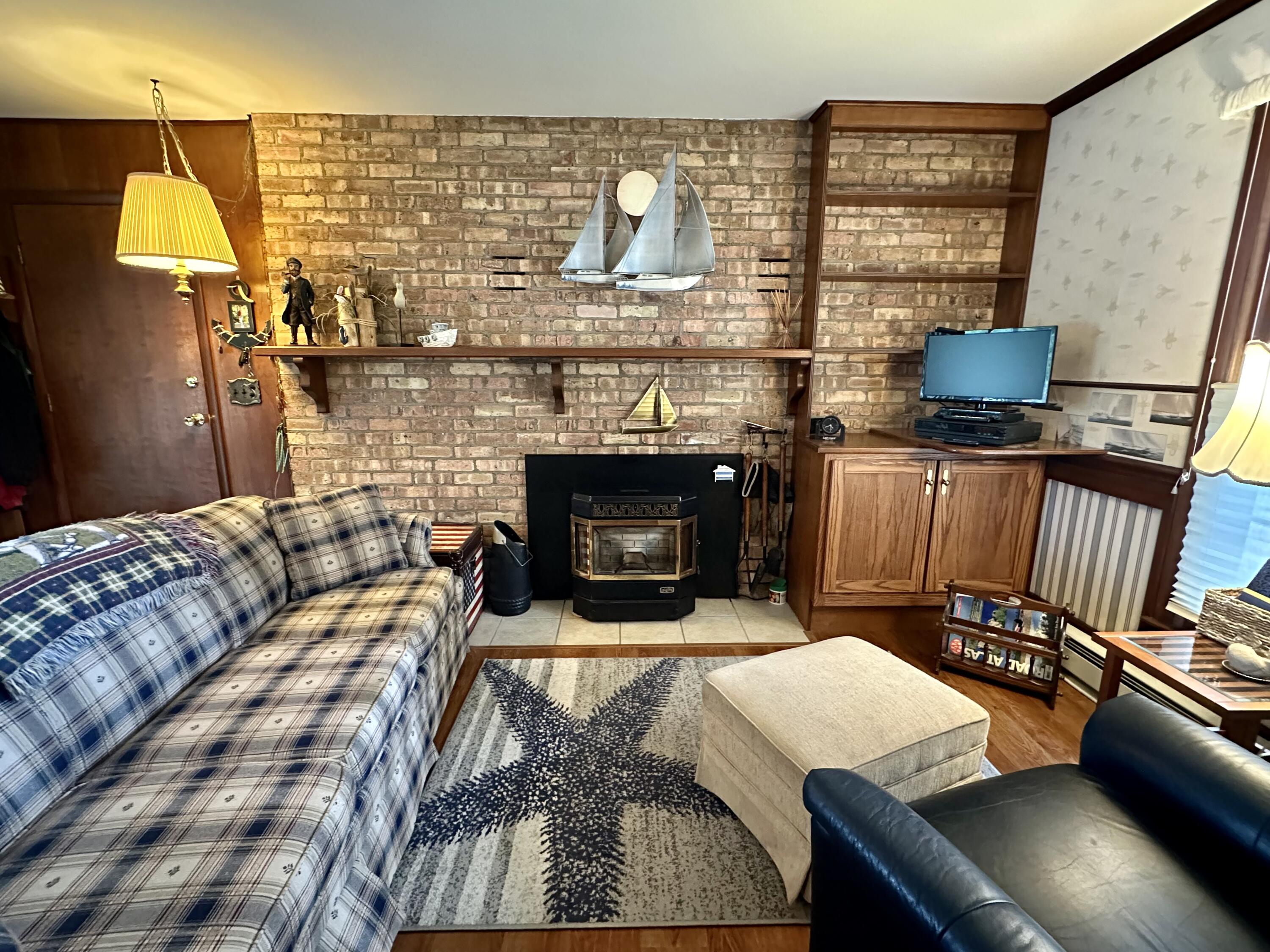 444 Riverside Drive