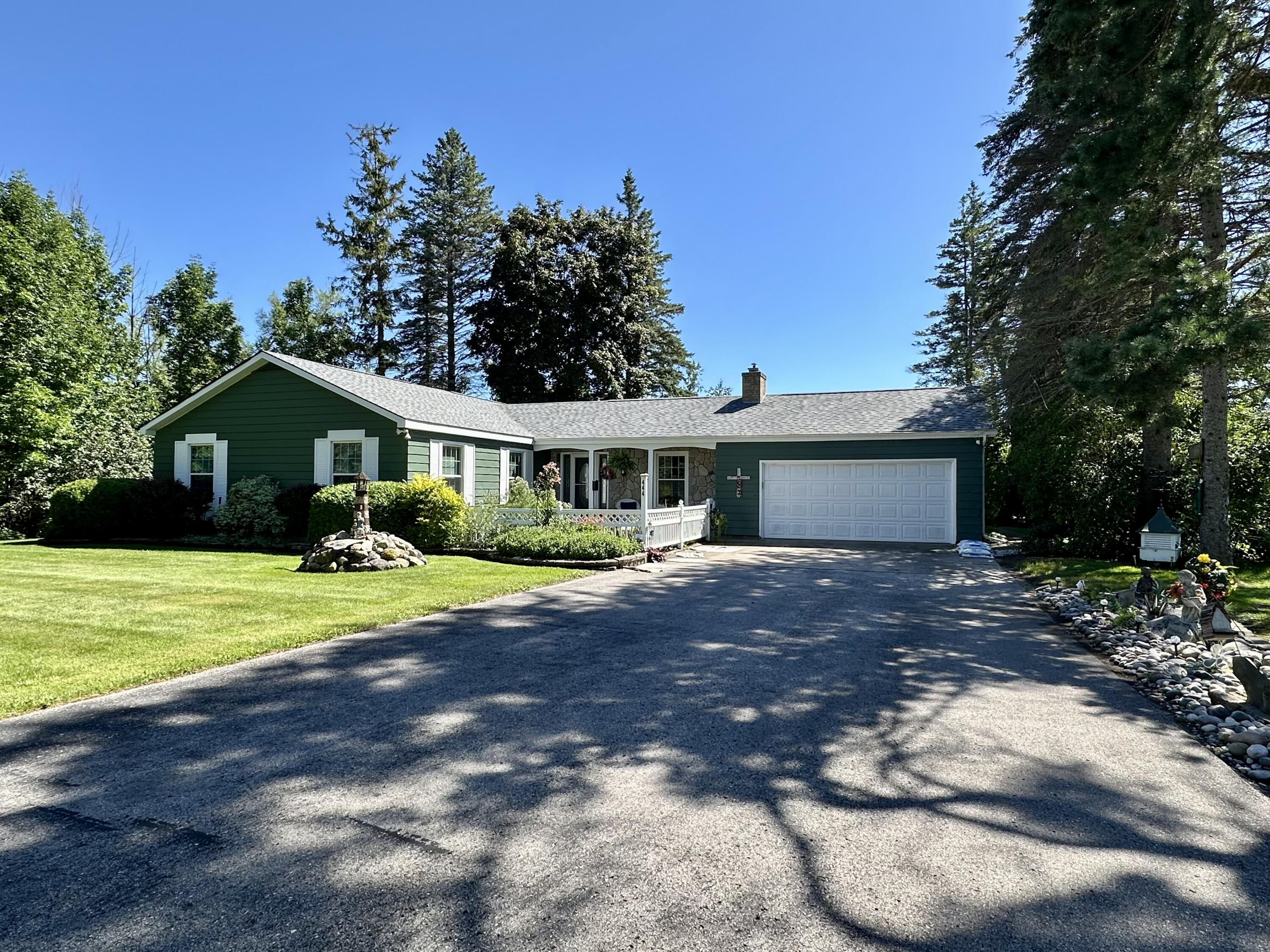 444 Riverside Drive