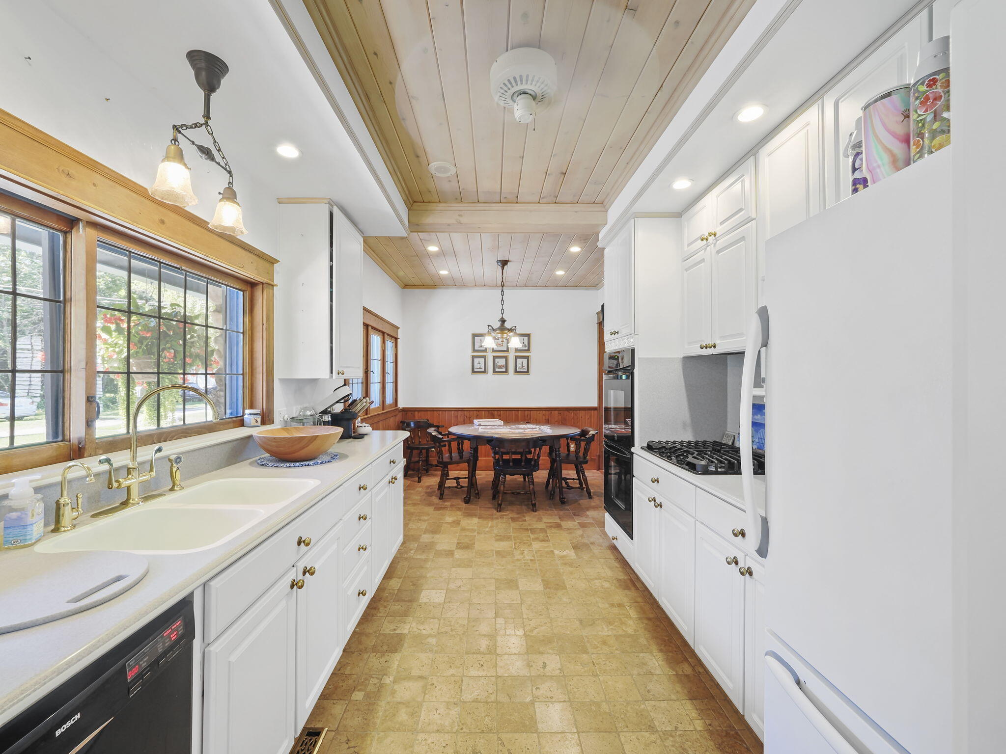 812 Lakeside Drive, & 811 Lakeside Drive