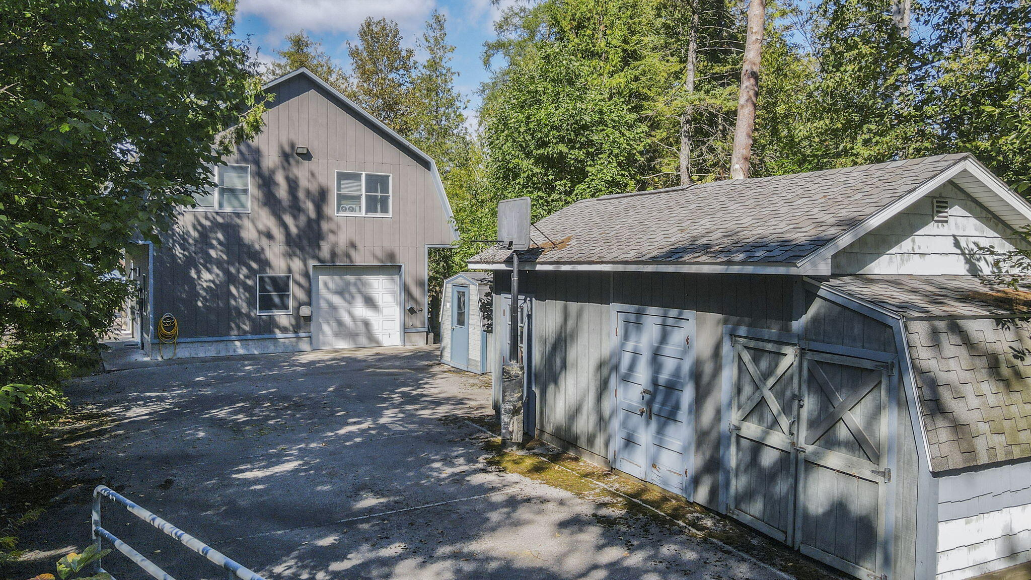 812 Lakeside Drive, & 811 Lakeside Drive