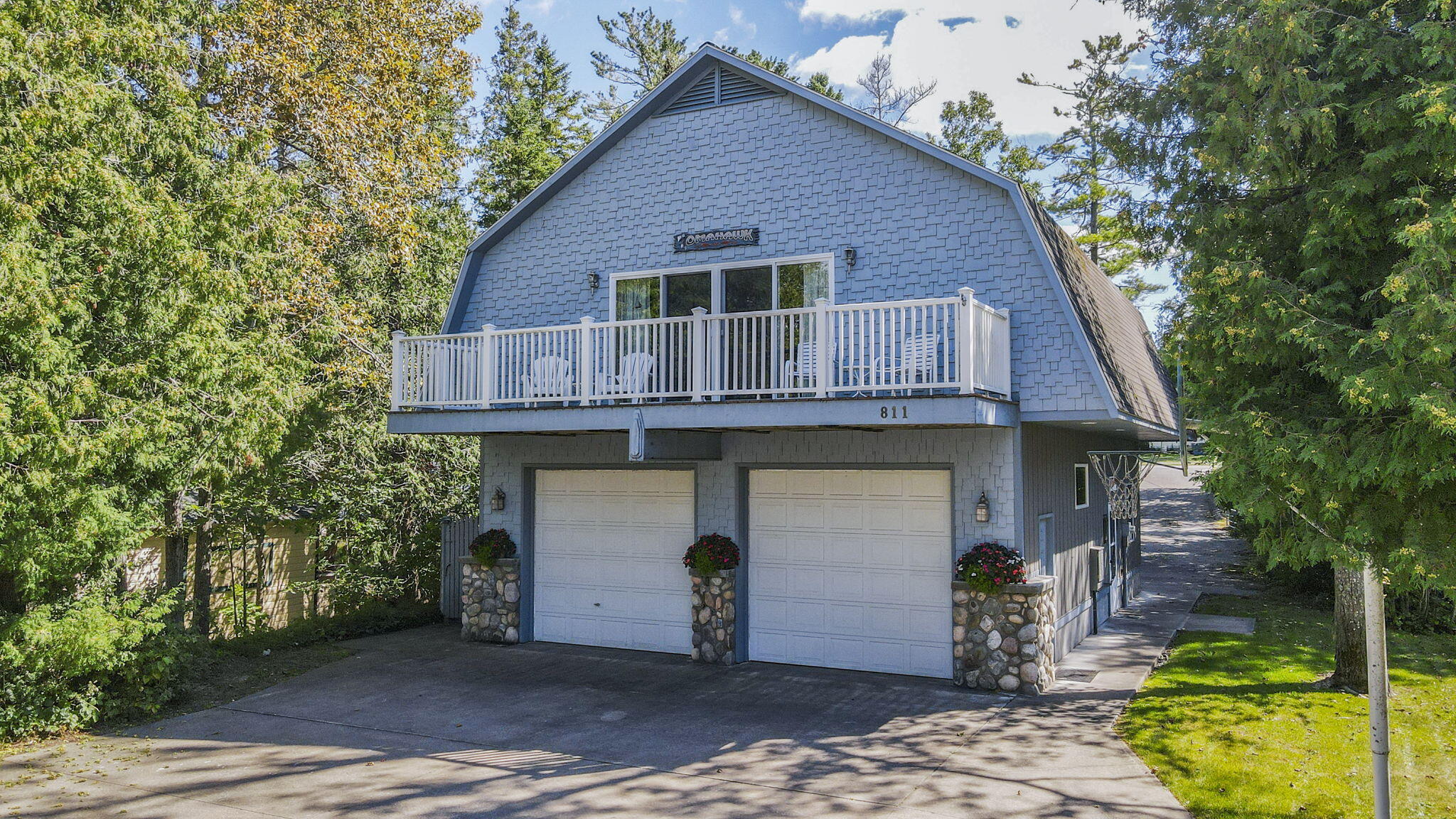 812 Lakeside Drive, & 811 Lakeside Drive