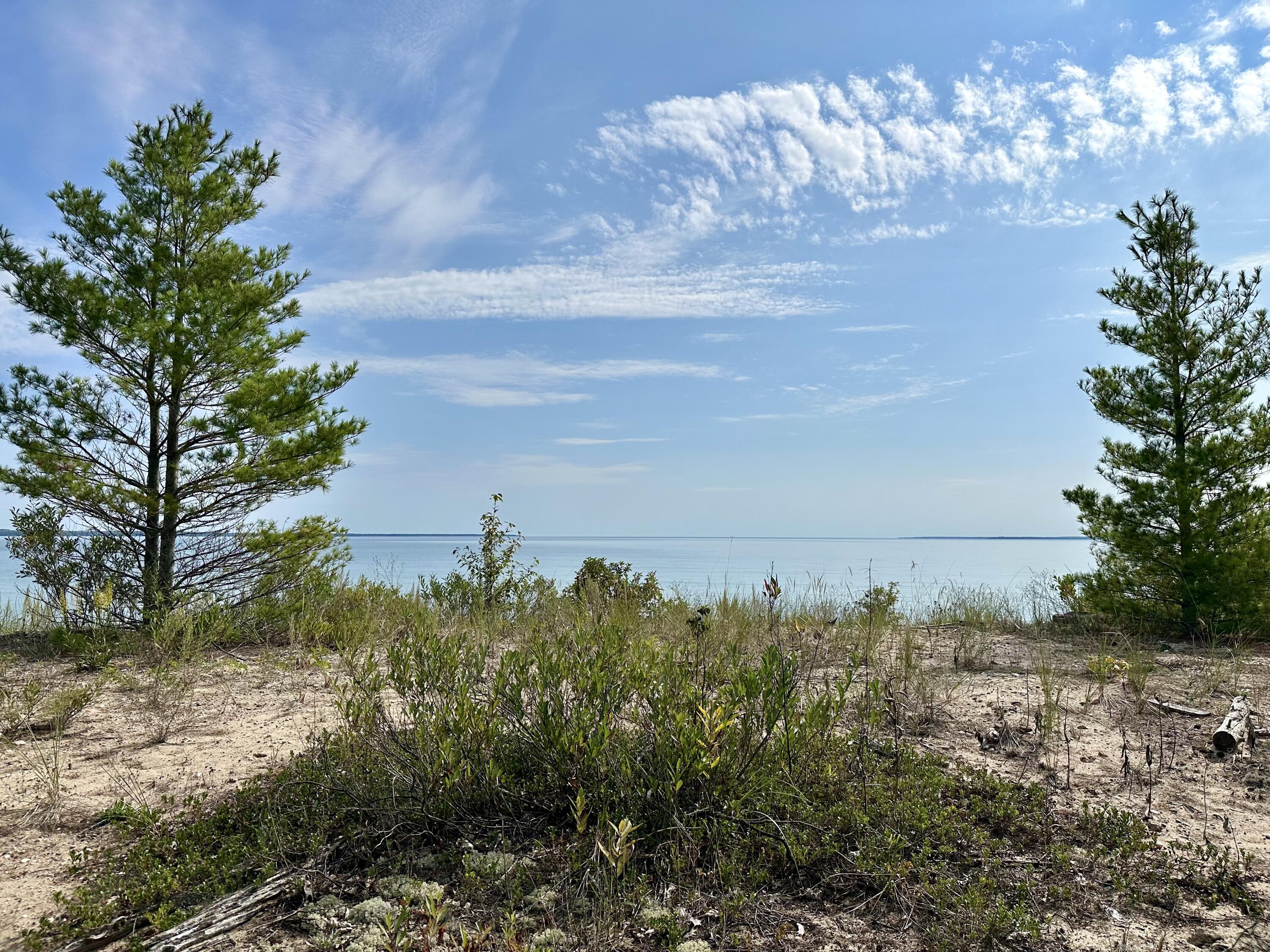 3286 Edgewater Drive