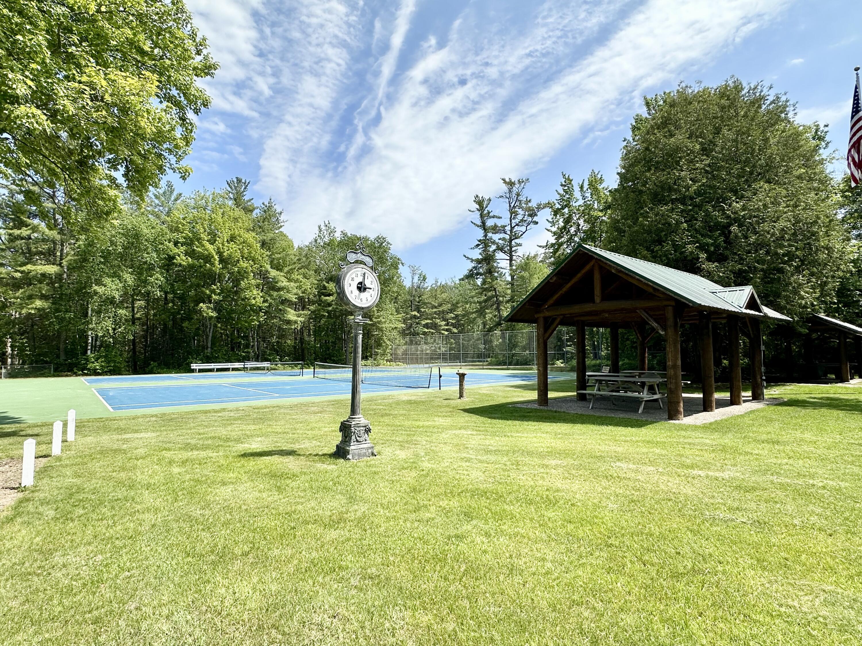 3286 Edgewater Drive