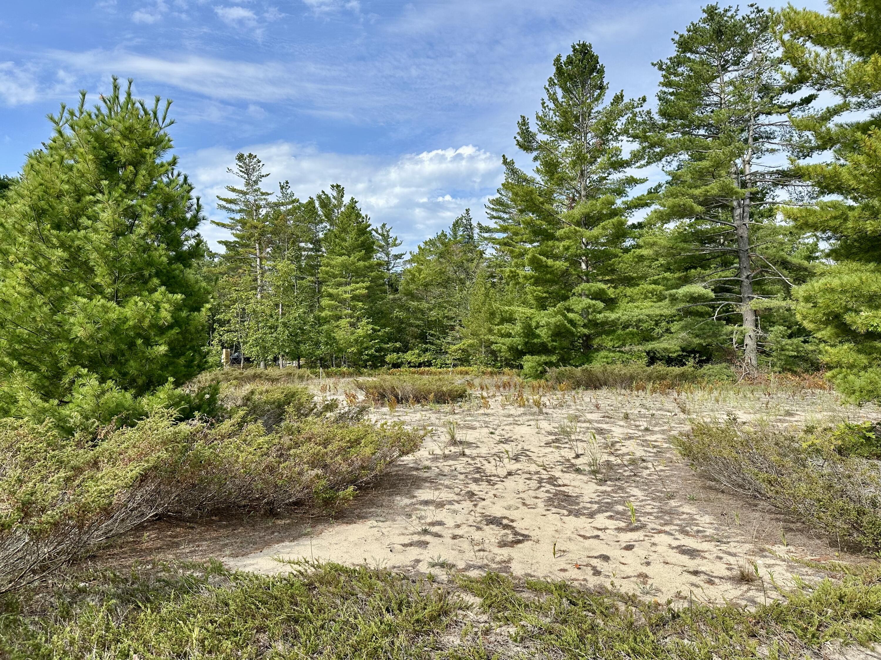 3286 Edgewater Drive