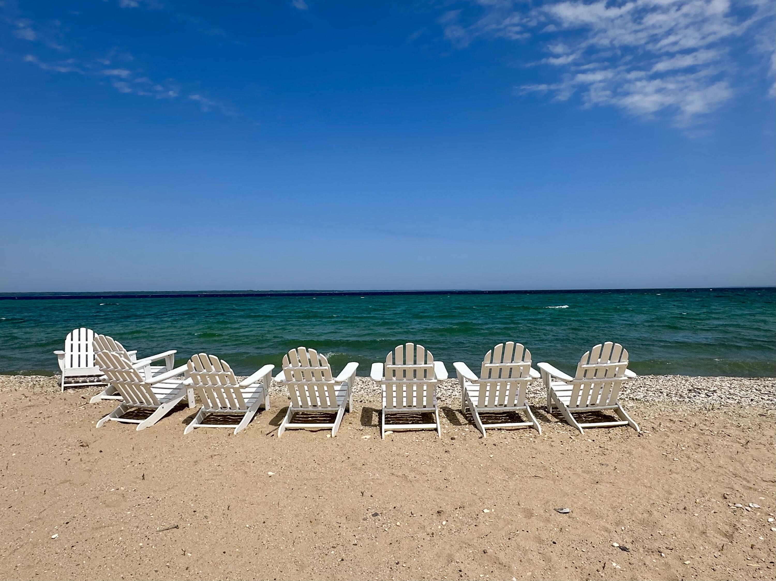 3286 Edgewater Drive