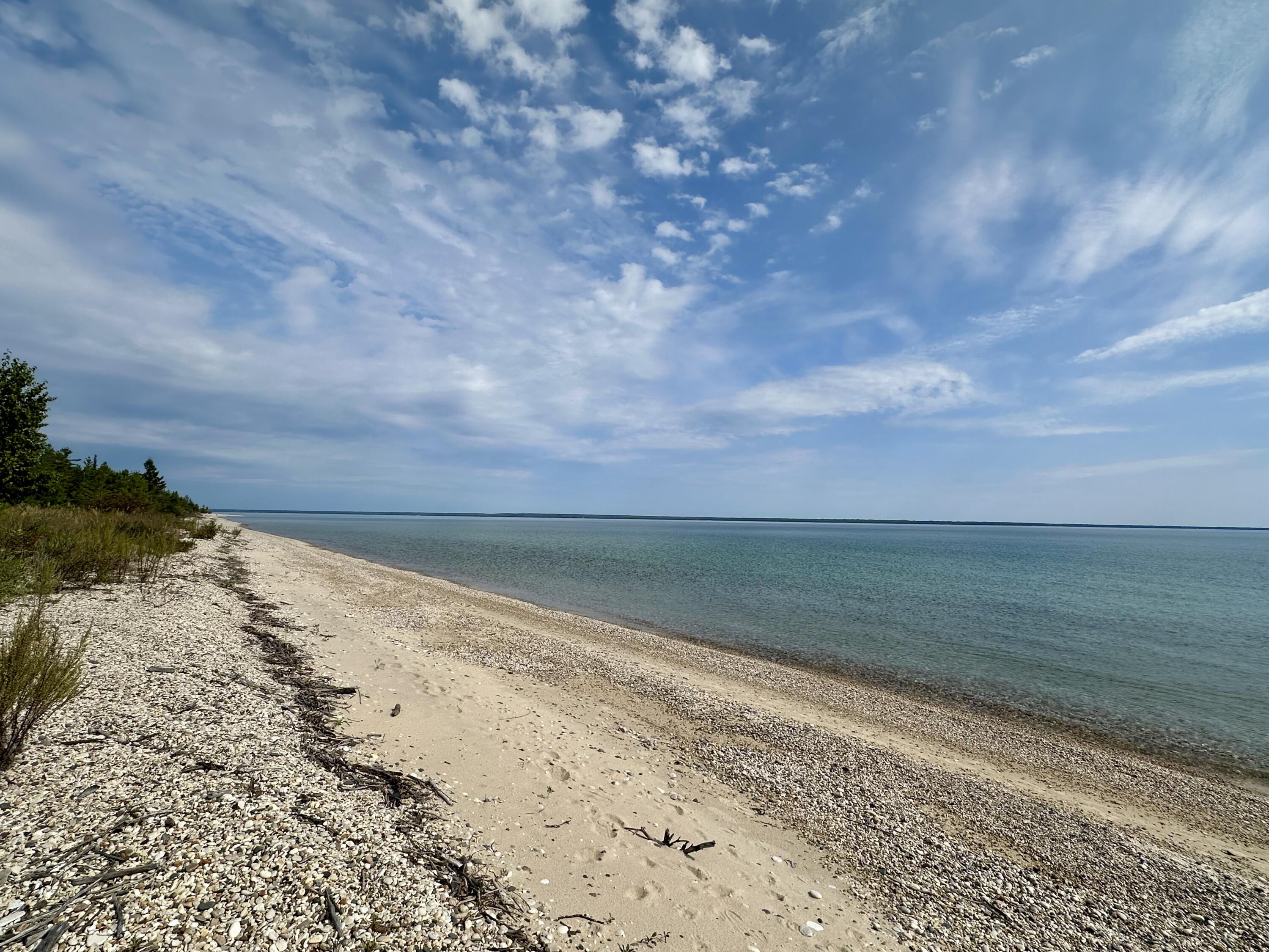 3286 Edgewater Drive