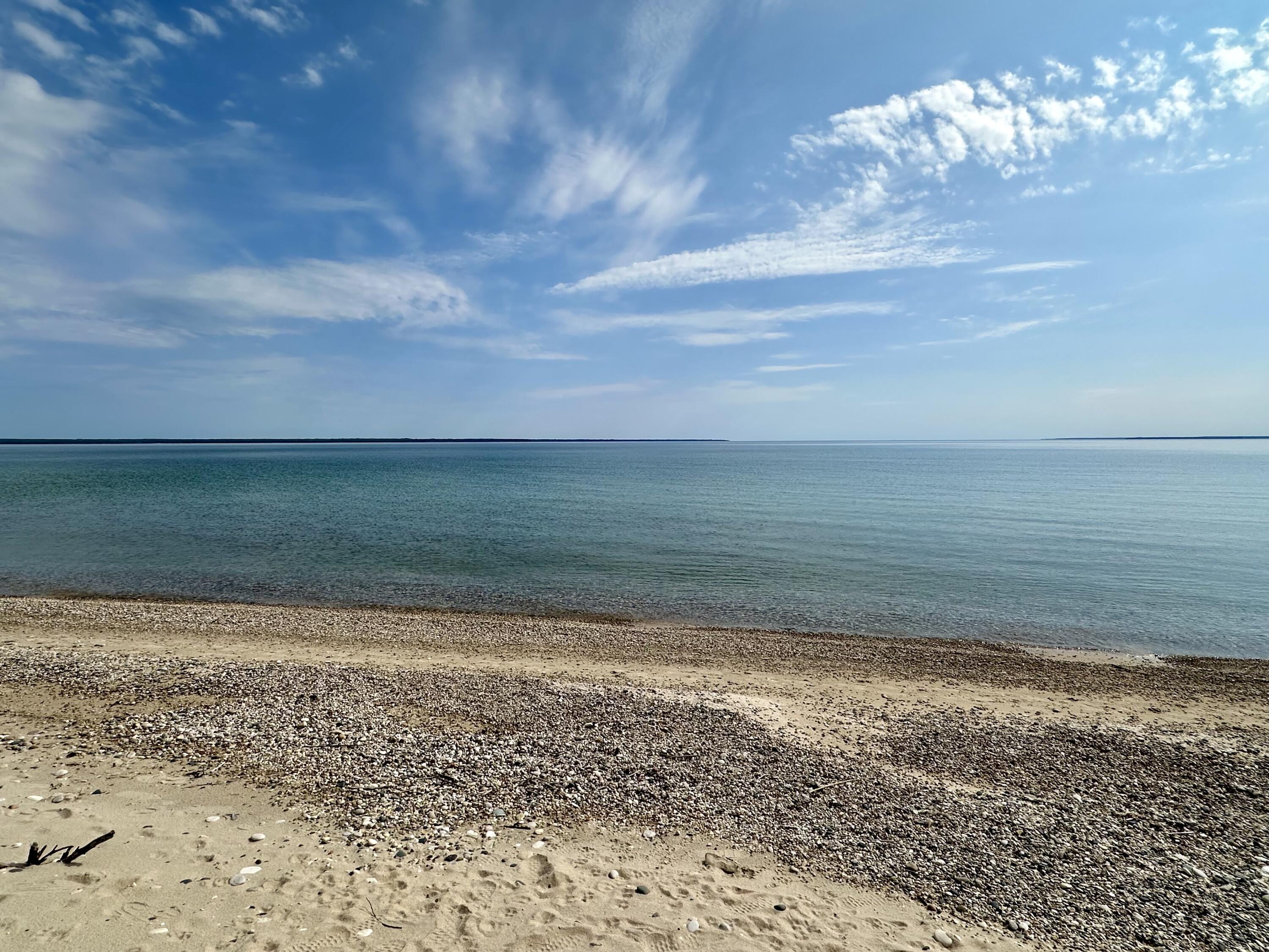 3286 Edgewater Drive