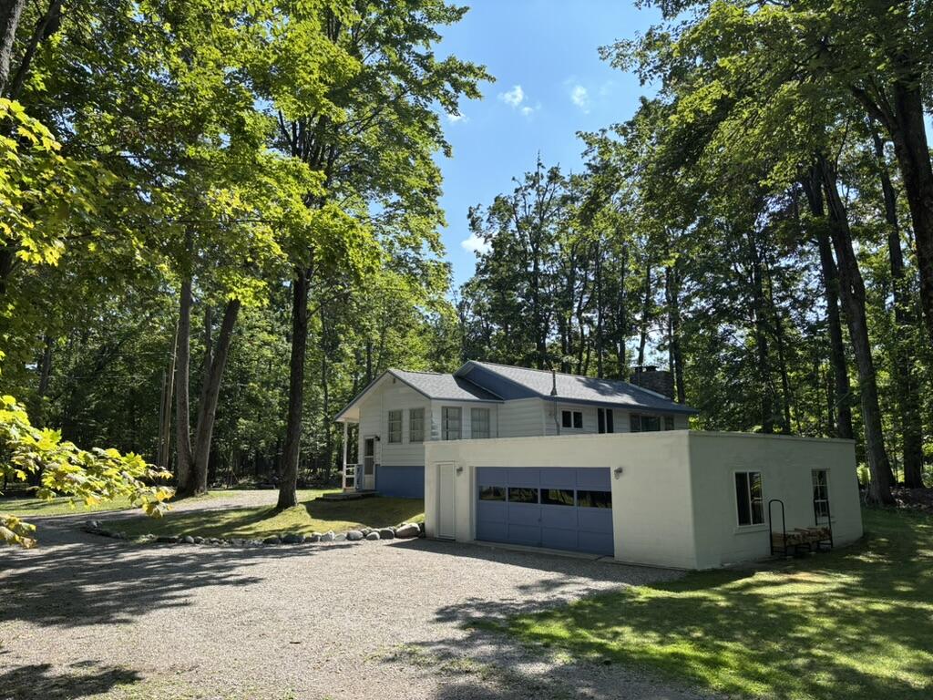 1205 Abela Road