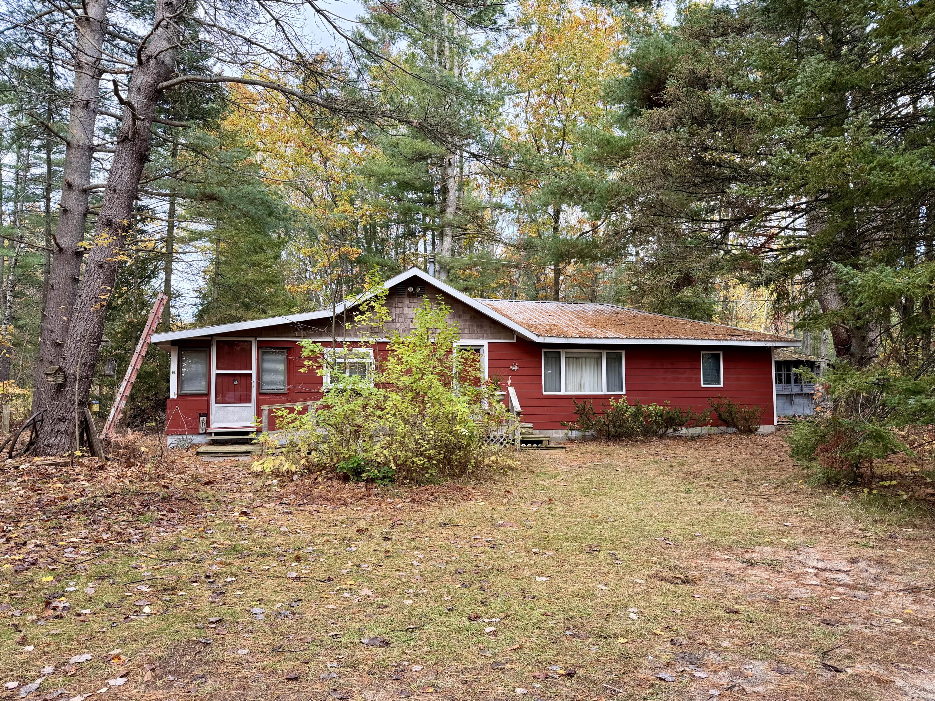 2350 W Silver Beach Road, Cheboygan