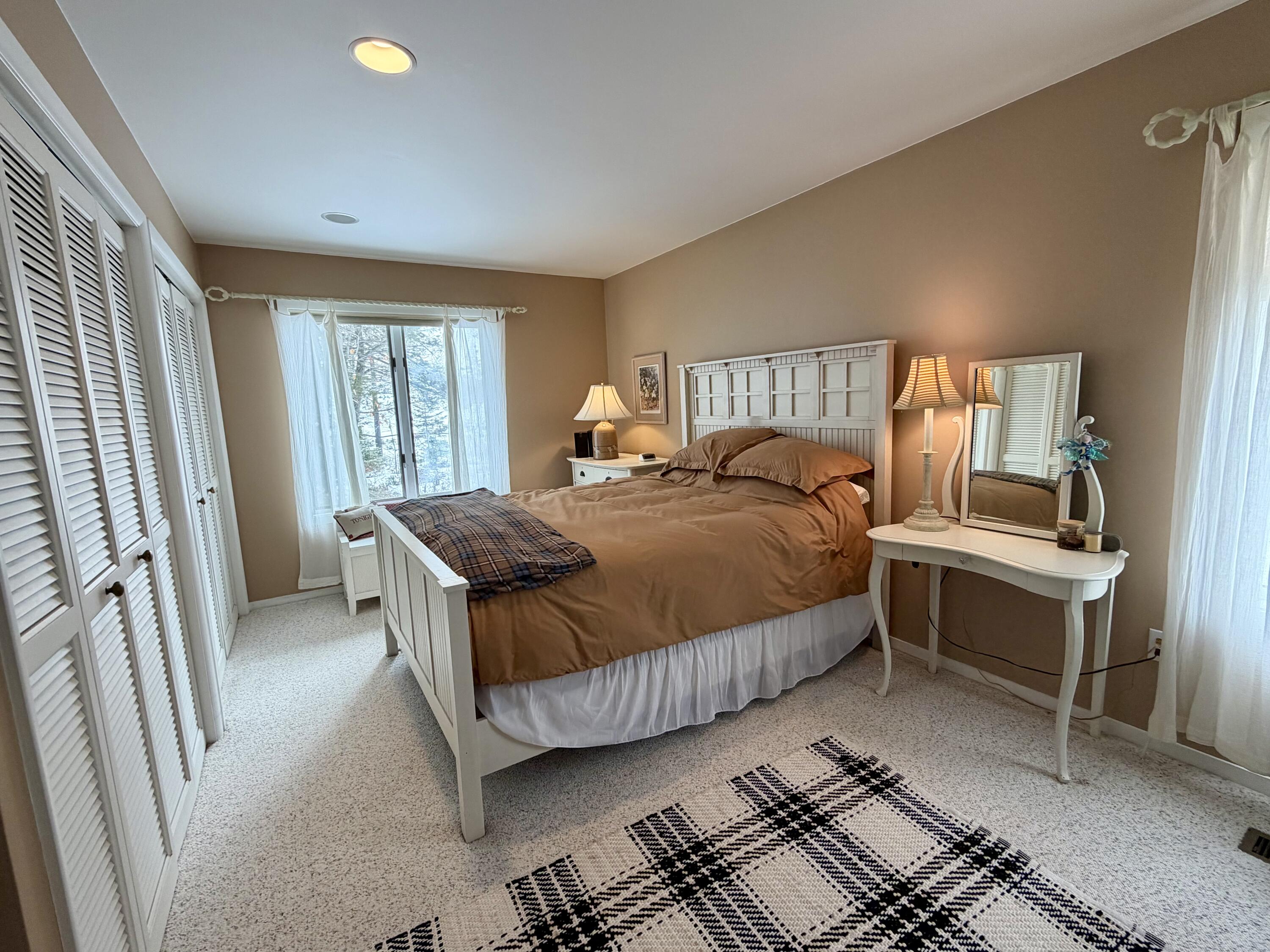 3332 Edgewater Drive