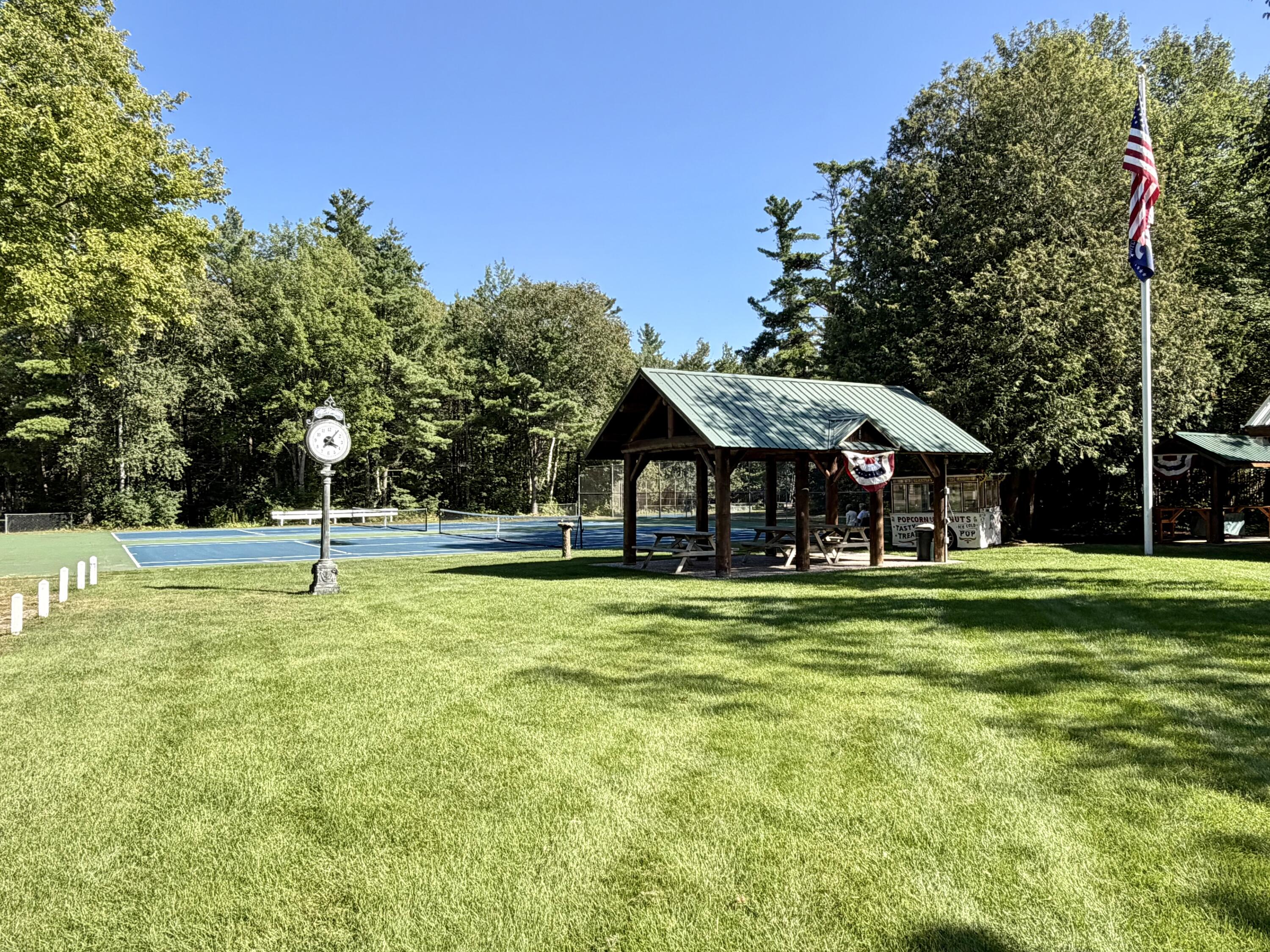 3332 Edgewater Drive