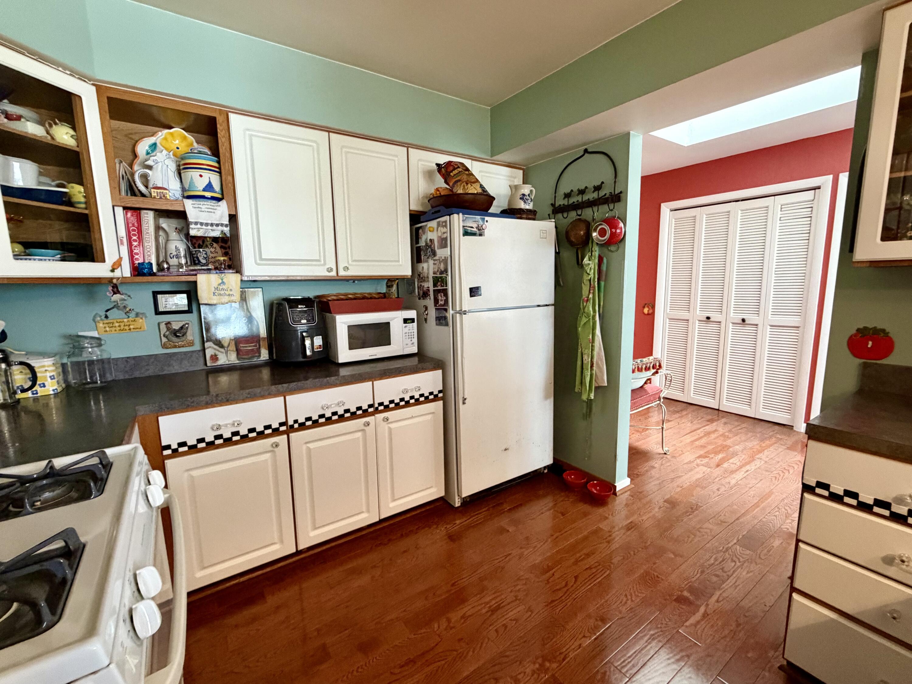 3332 Edgewater Drive