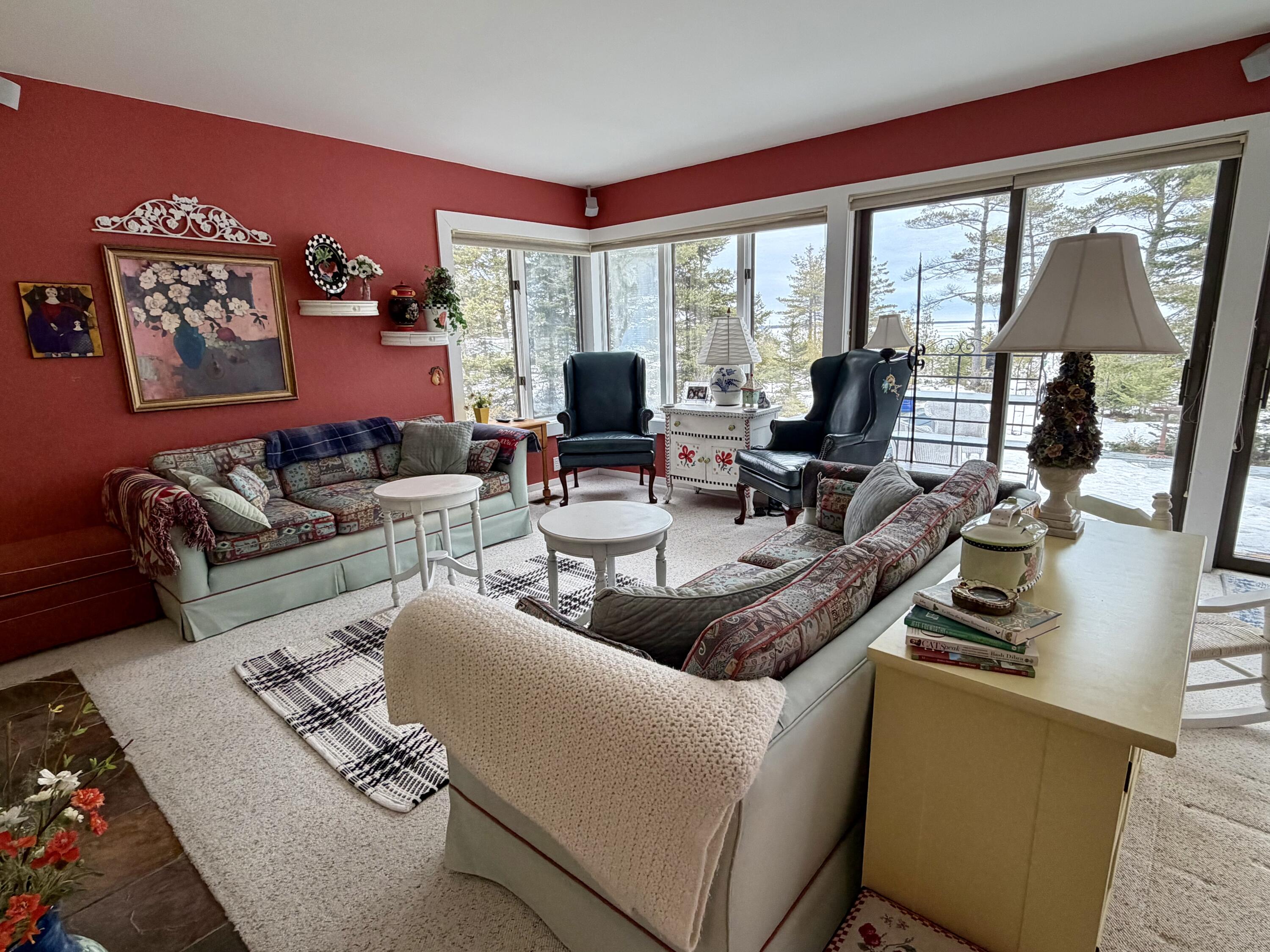 3332 Edgewater Drive