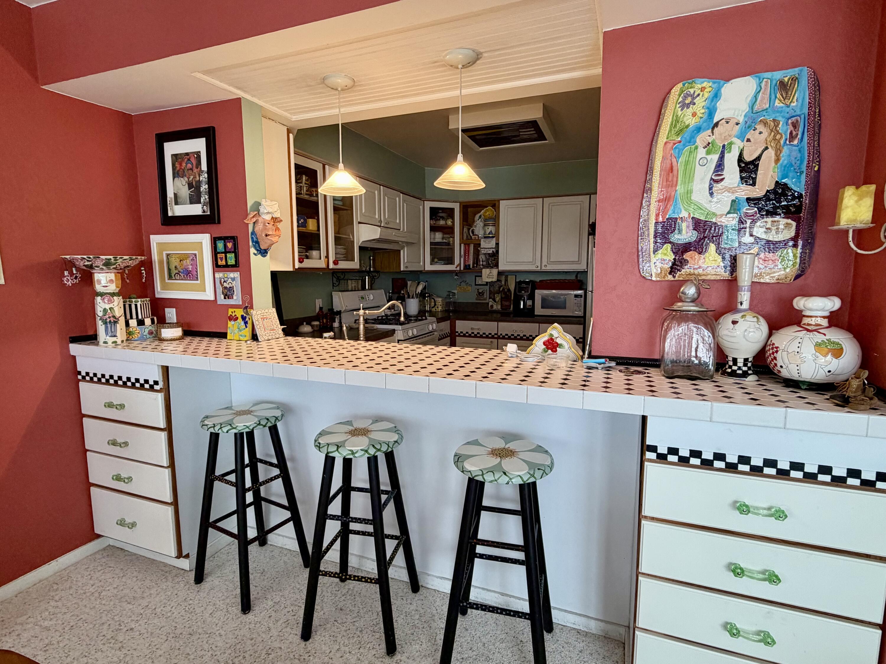 3332 Edgewater Drive