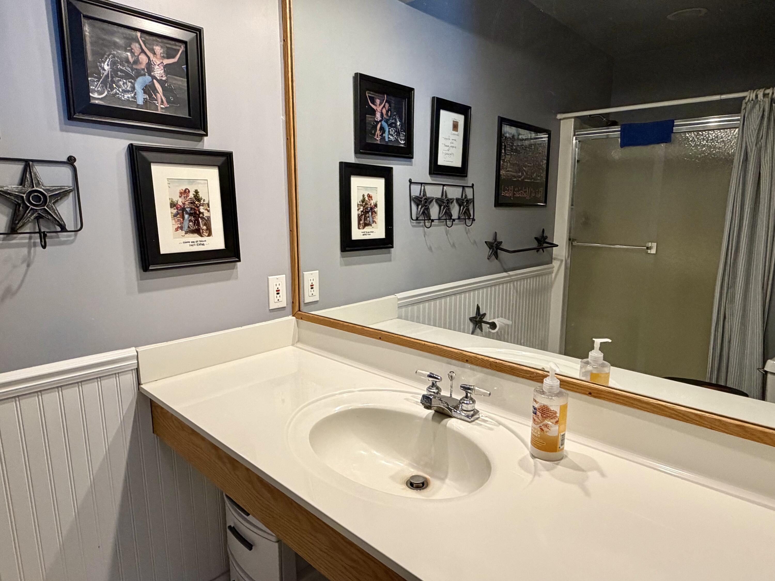 3332 Edgewater Drive