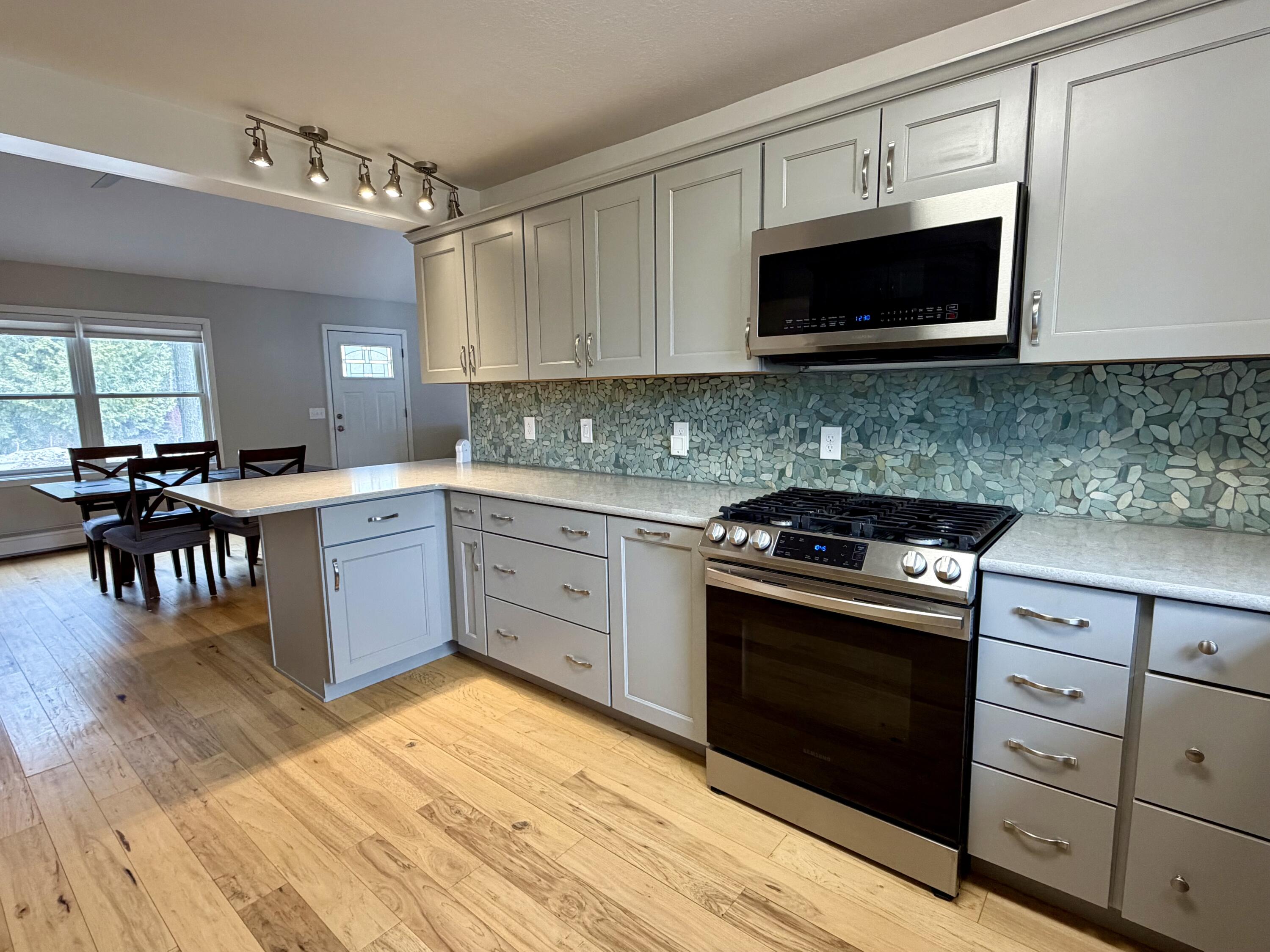 415 W Etherington Street