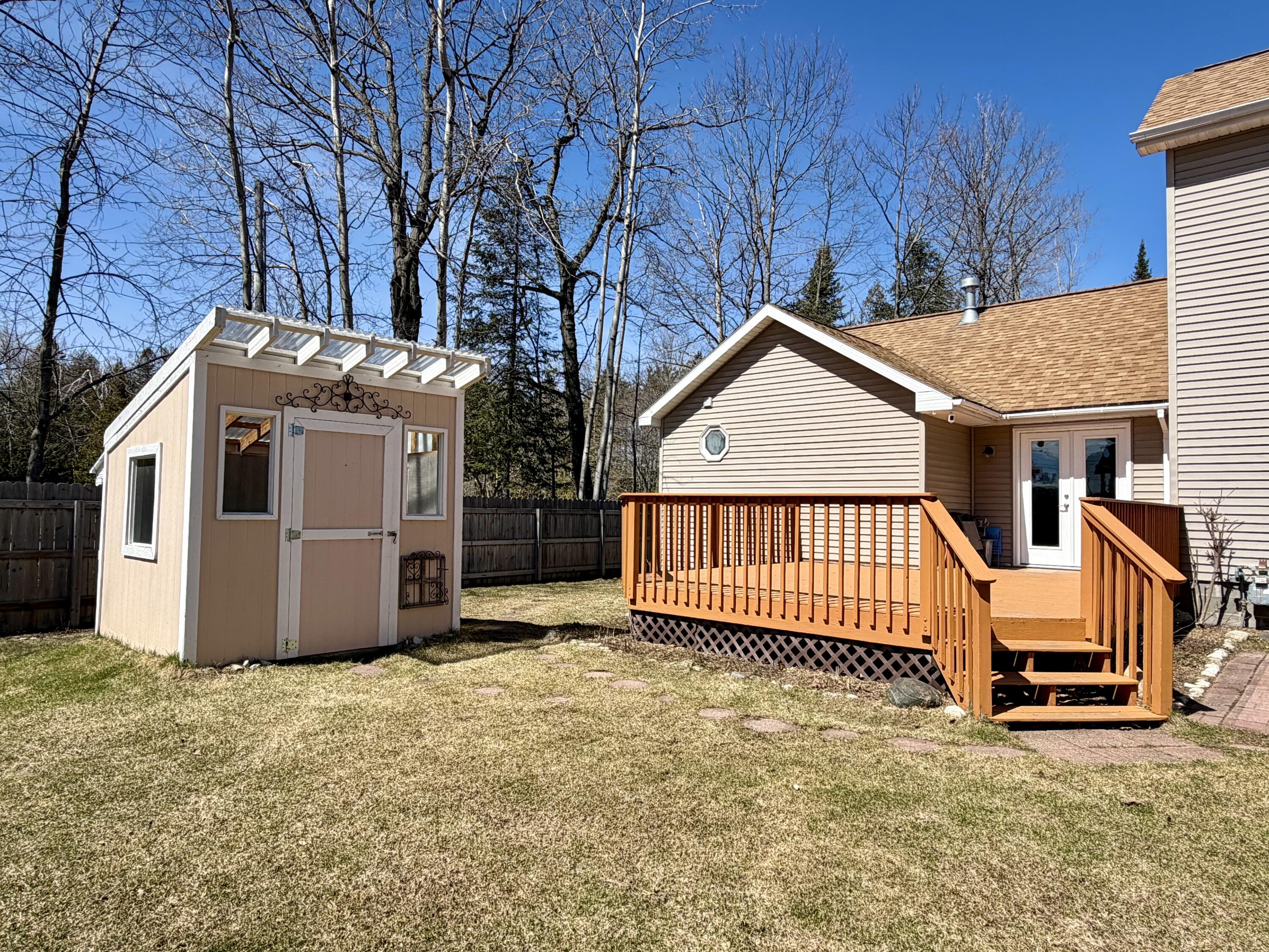 415 W Etherington Street