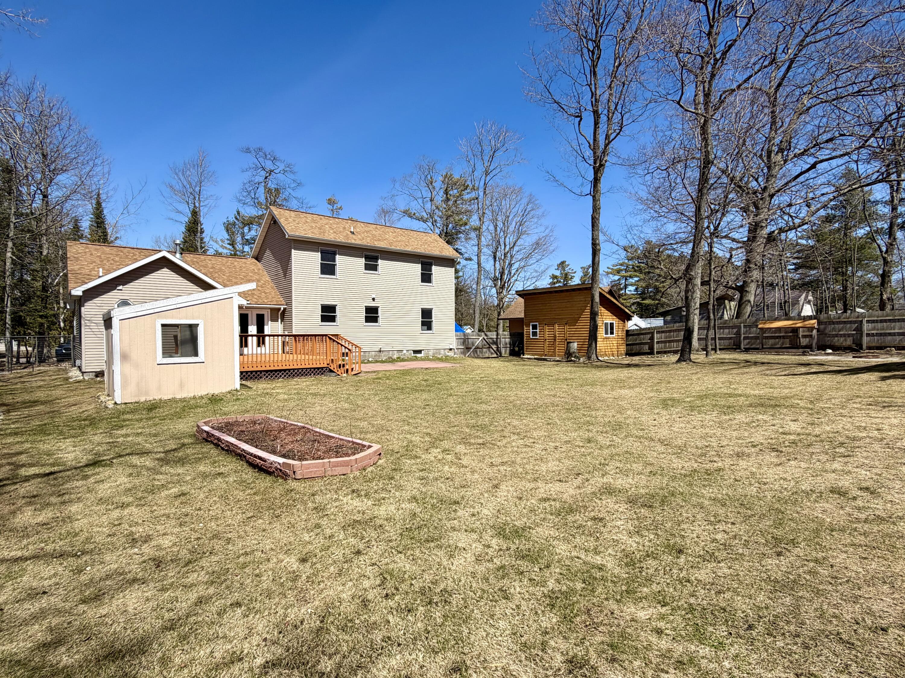 415 W Etherington Street