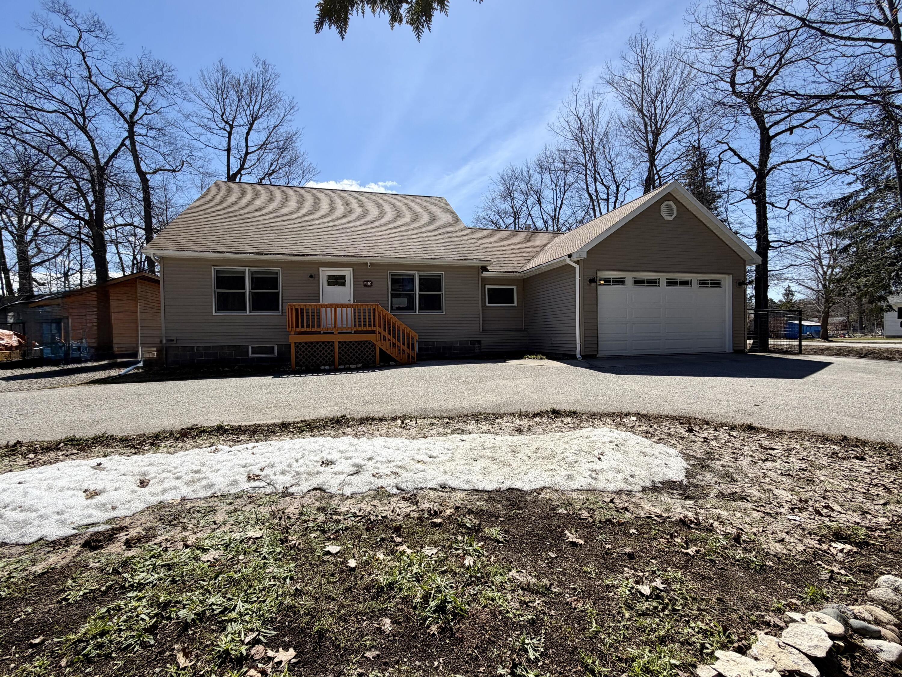 415 W Etherington Street