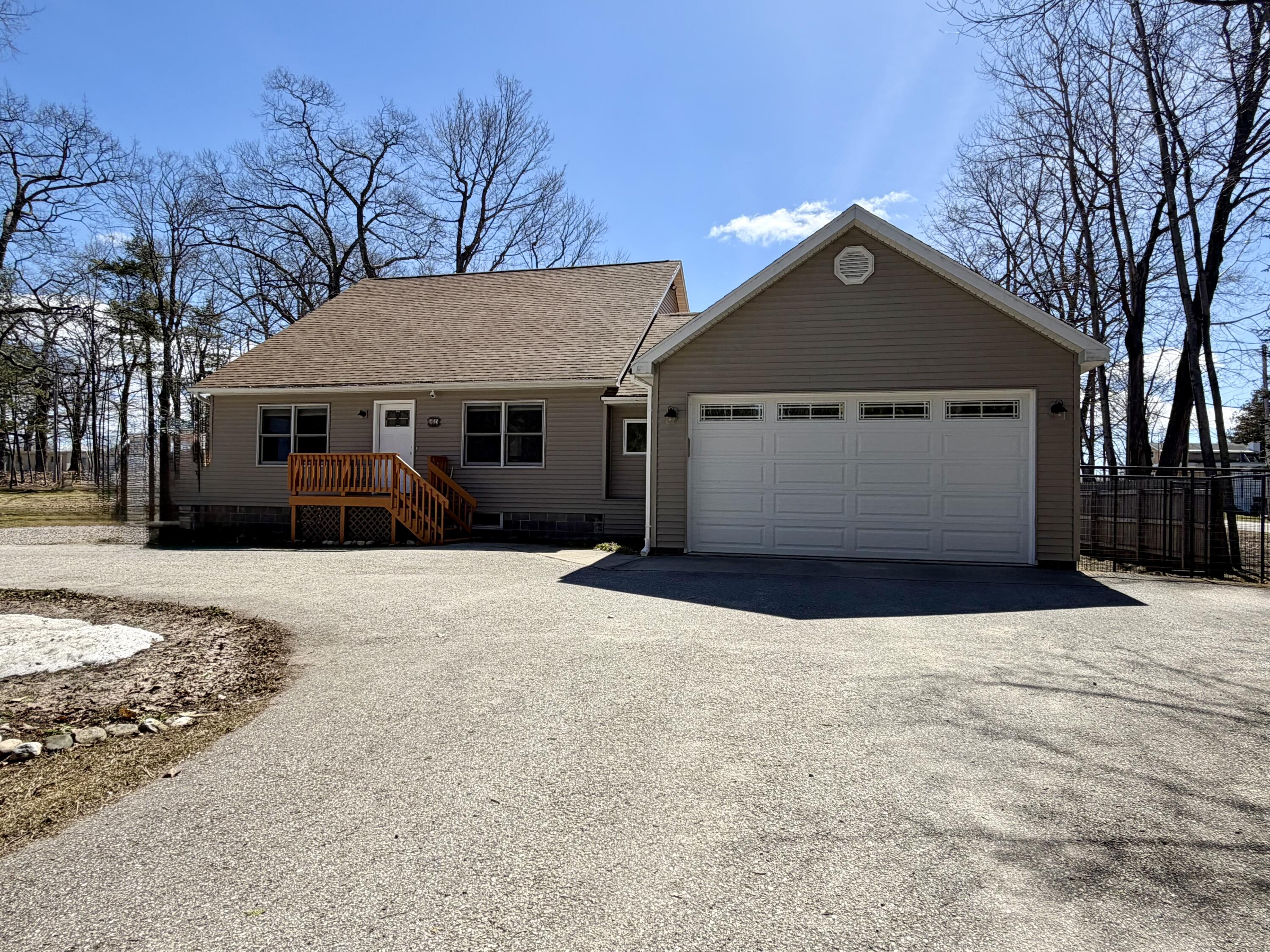 415 W Etherington Street