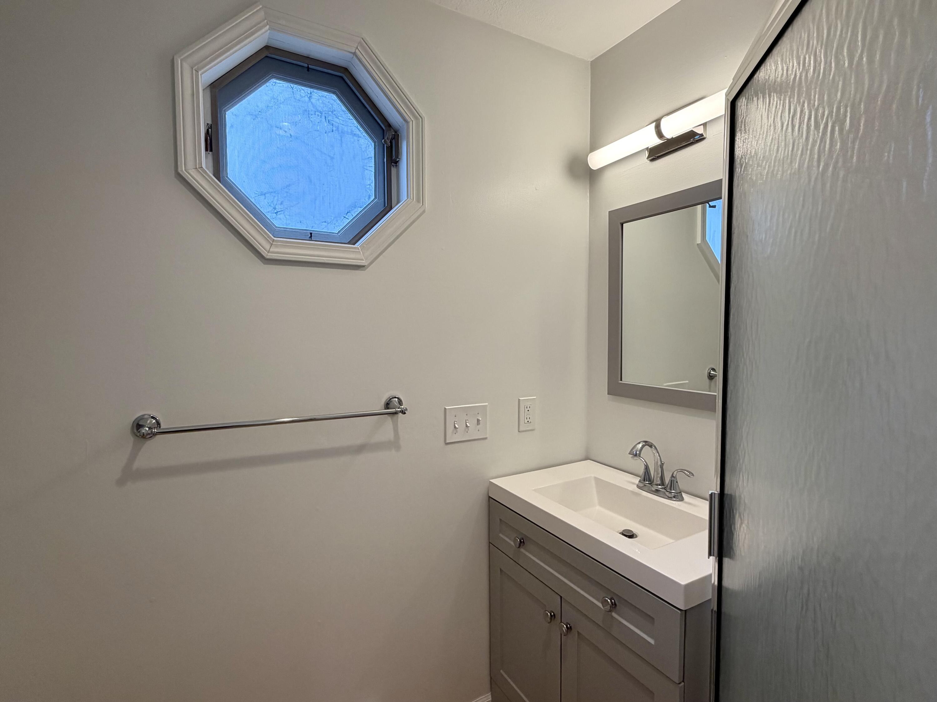 415 W Etherington Street