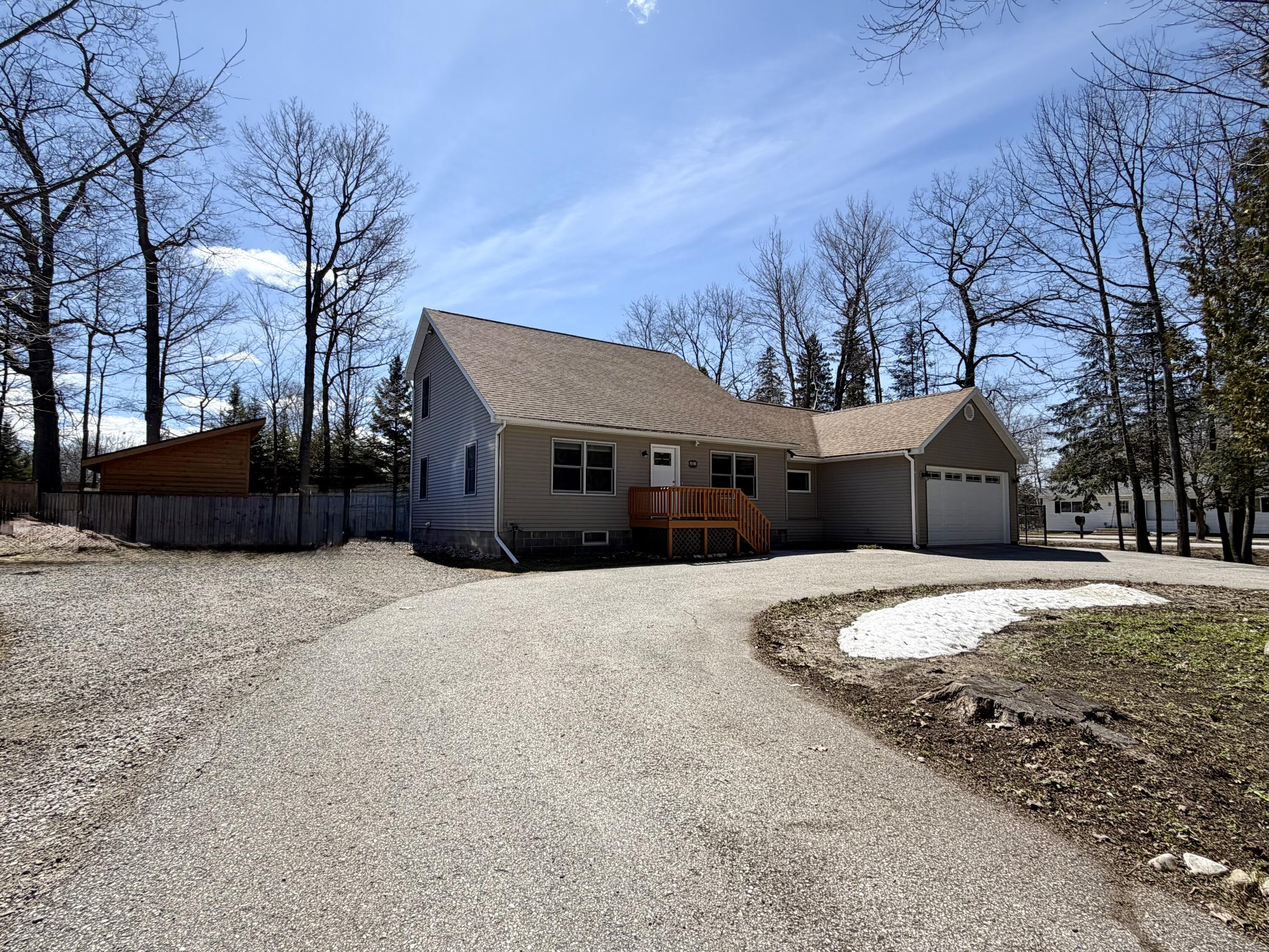 415 W Etherington Street