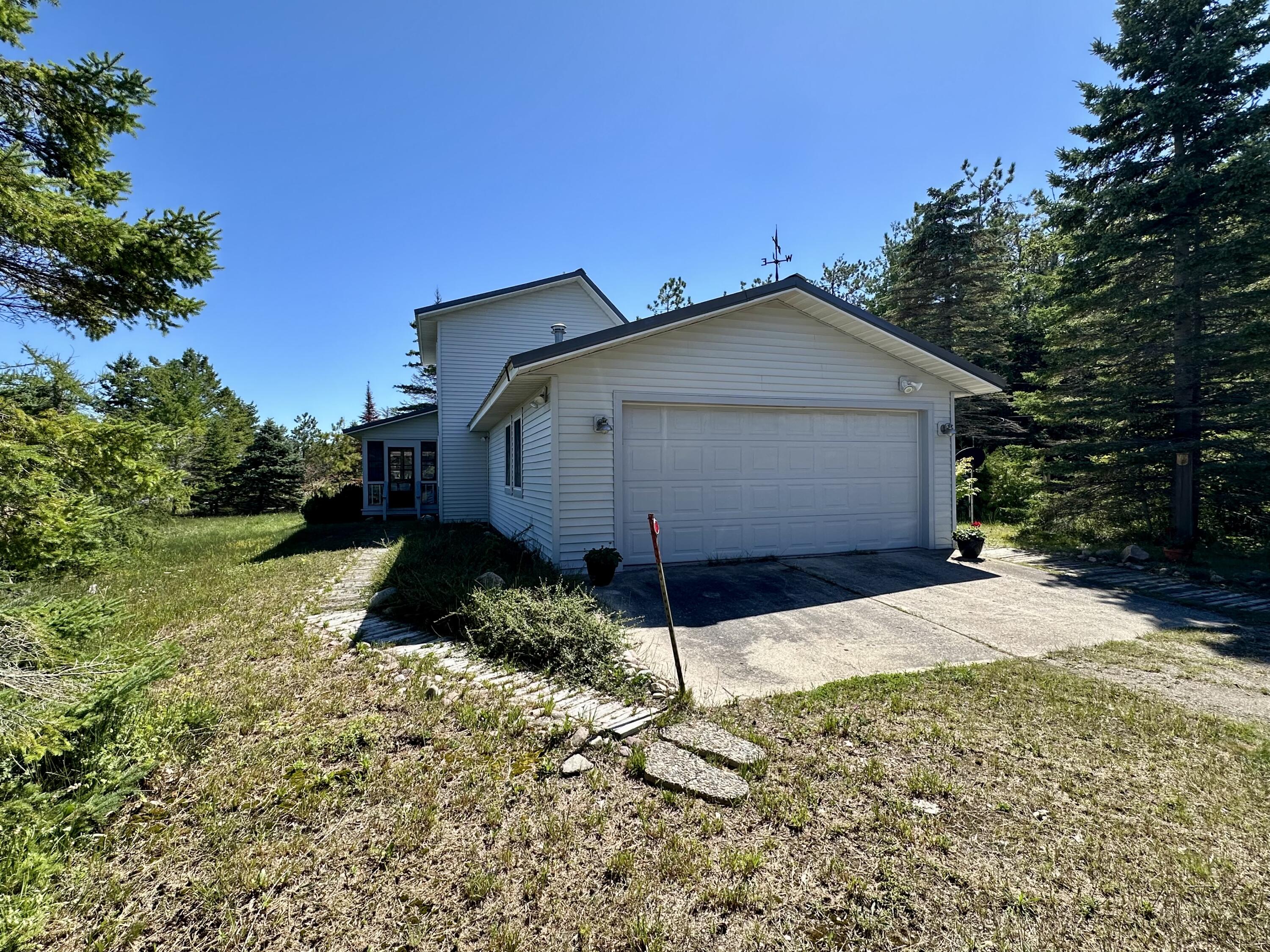 18453 Nipigon Lane