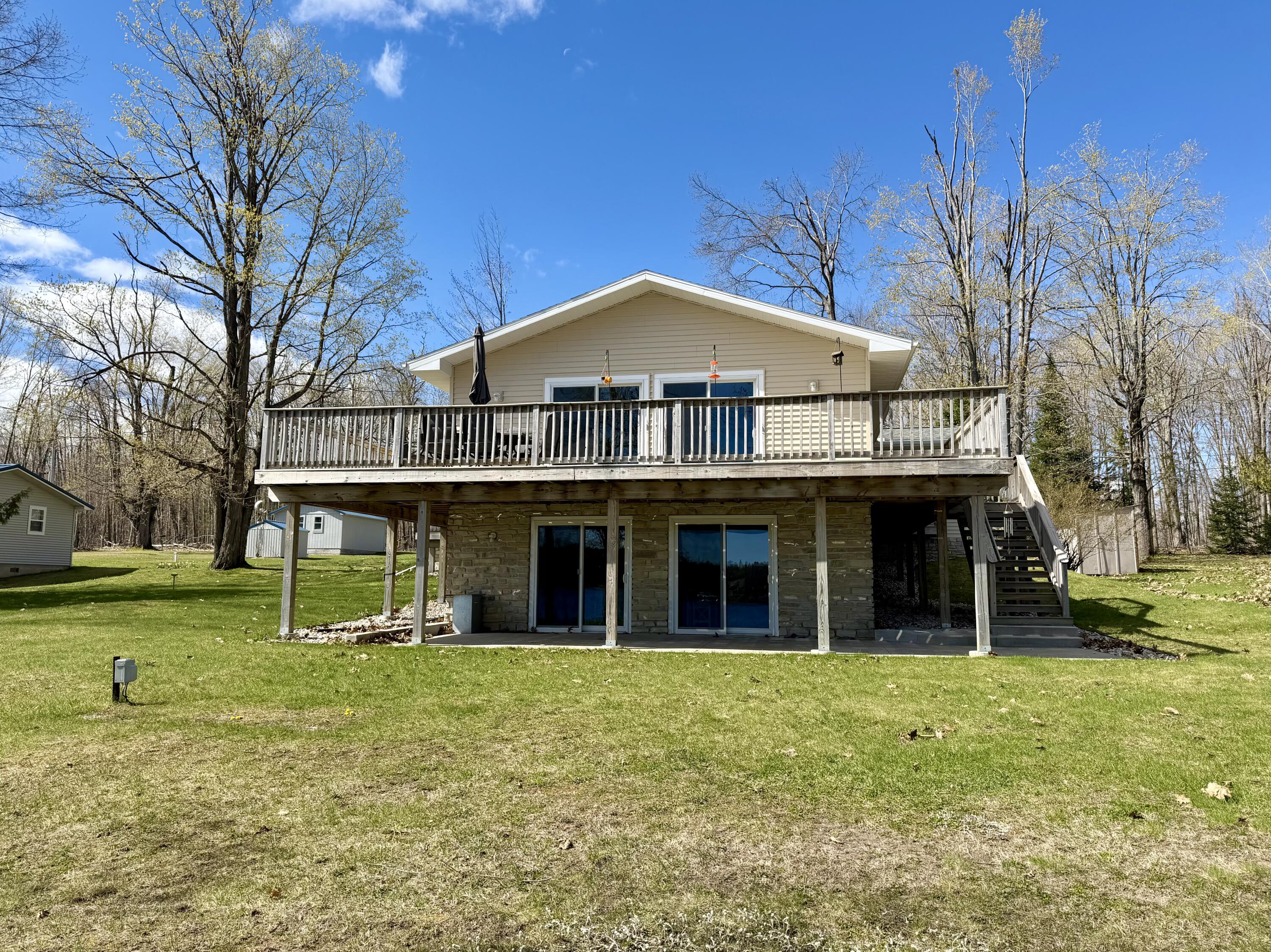 4616 Hiawatha Drive