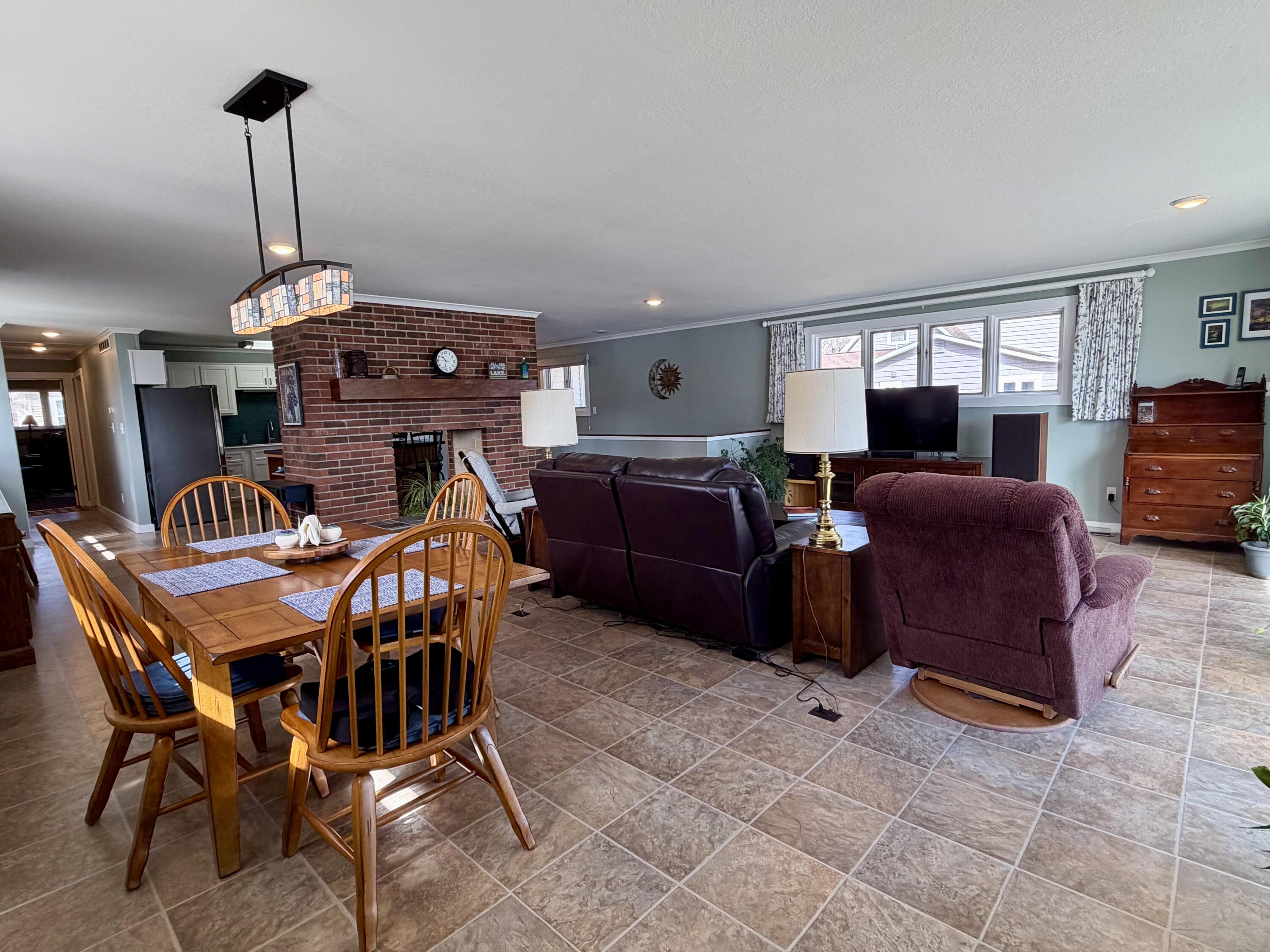 4616 Hiawatha Drive