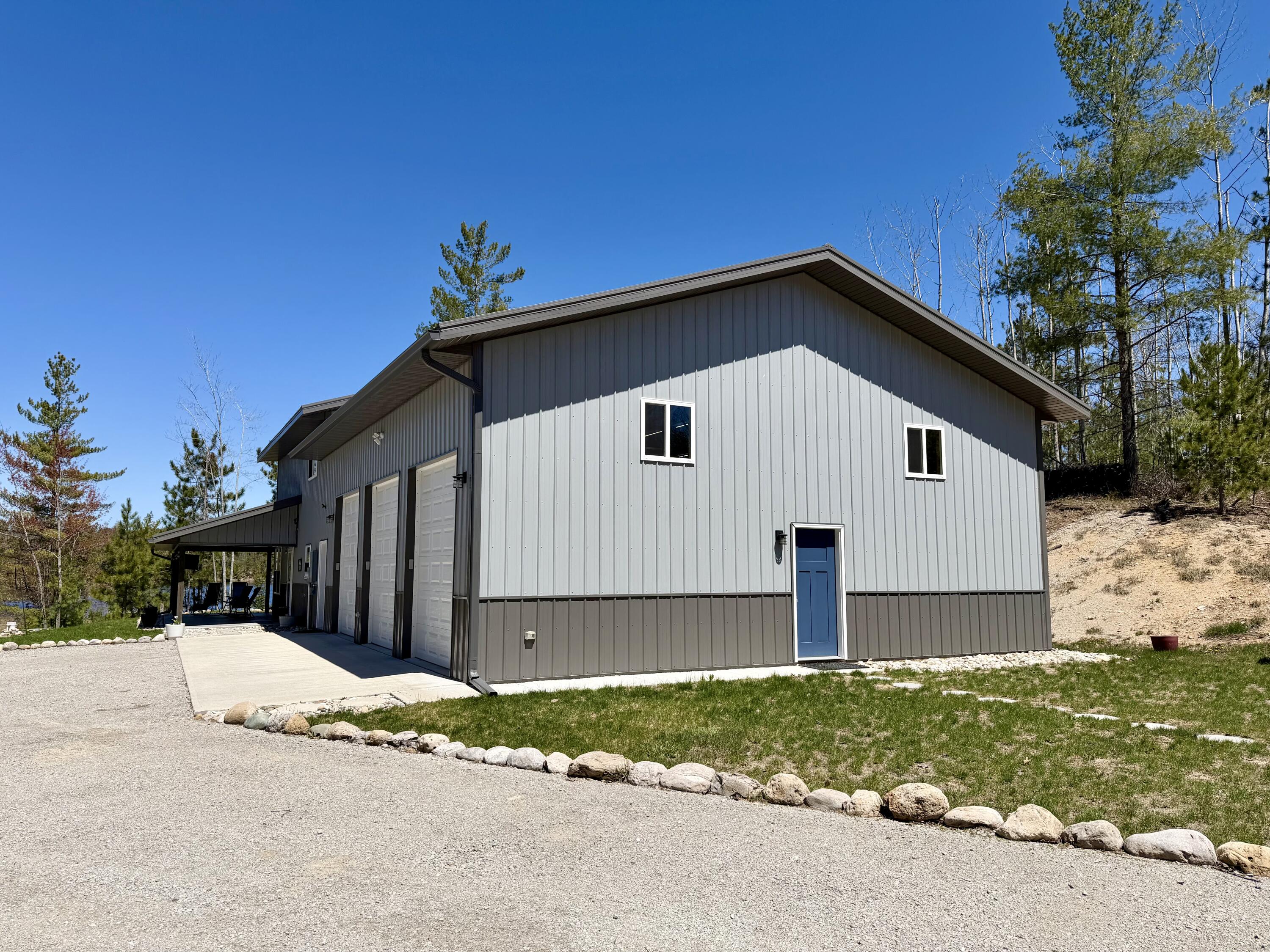 8690 Winding Rdg Drive