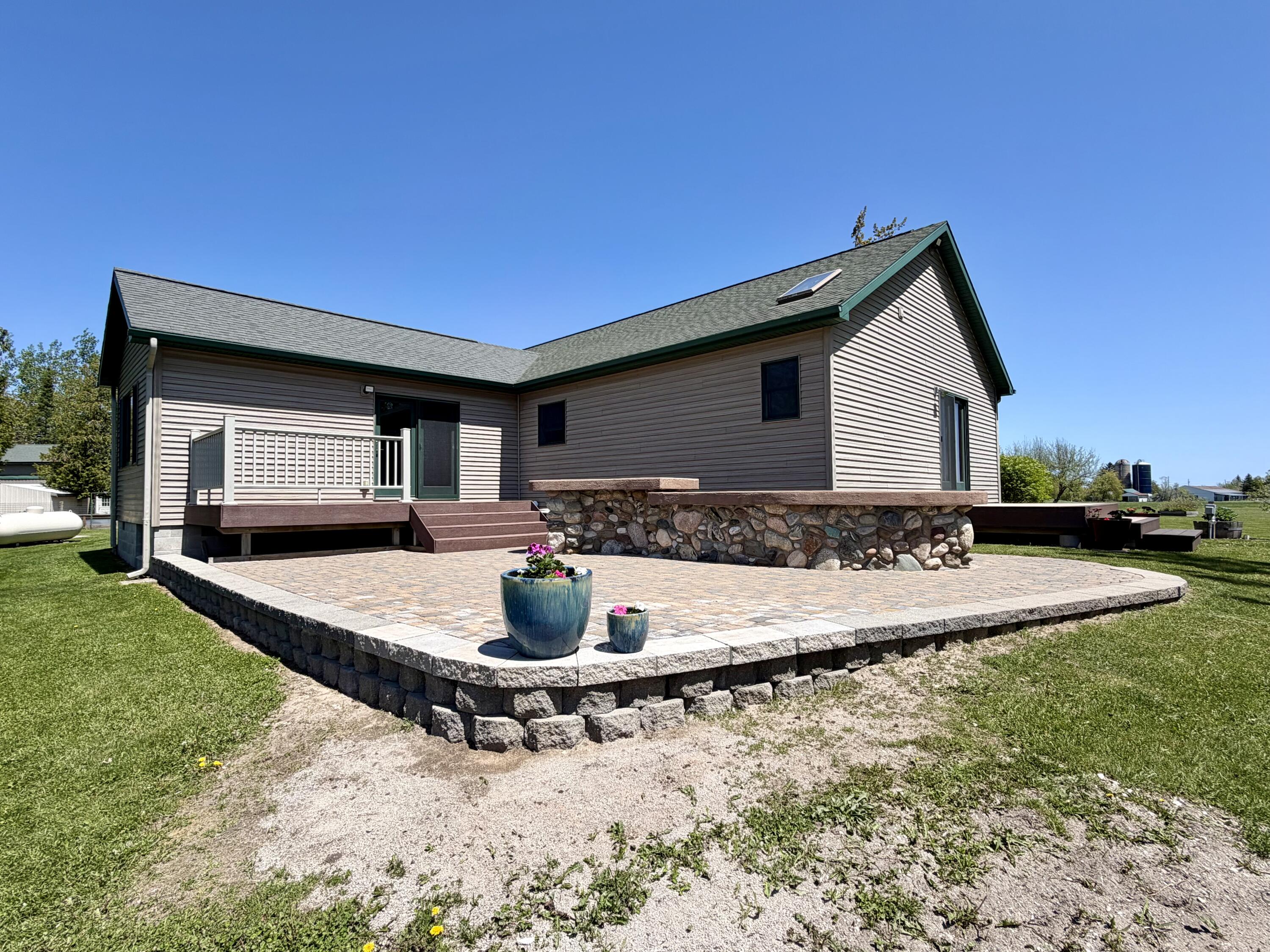 2181 E Levering Road