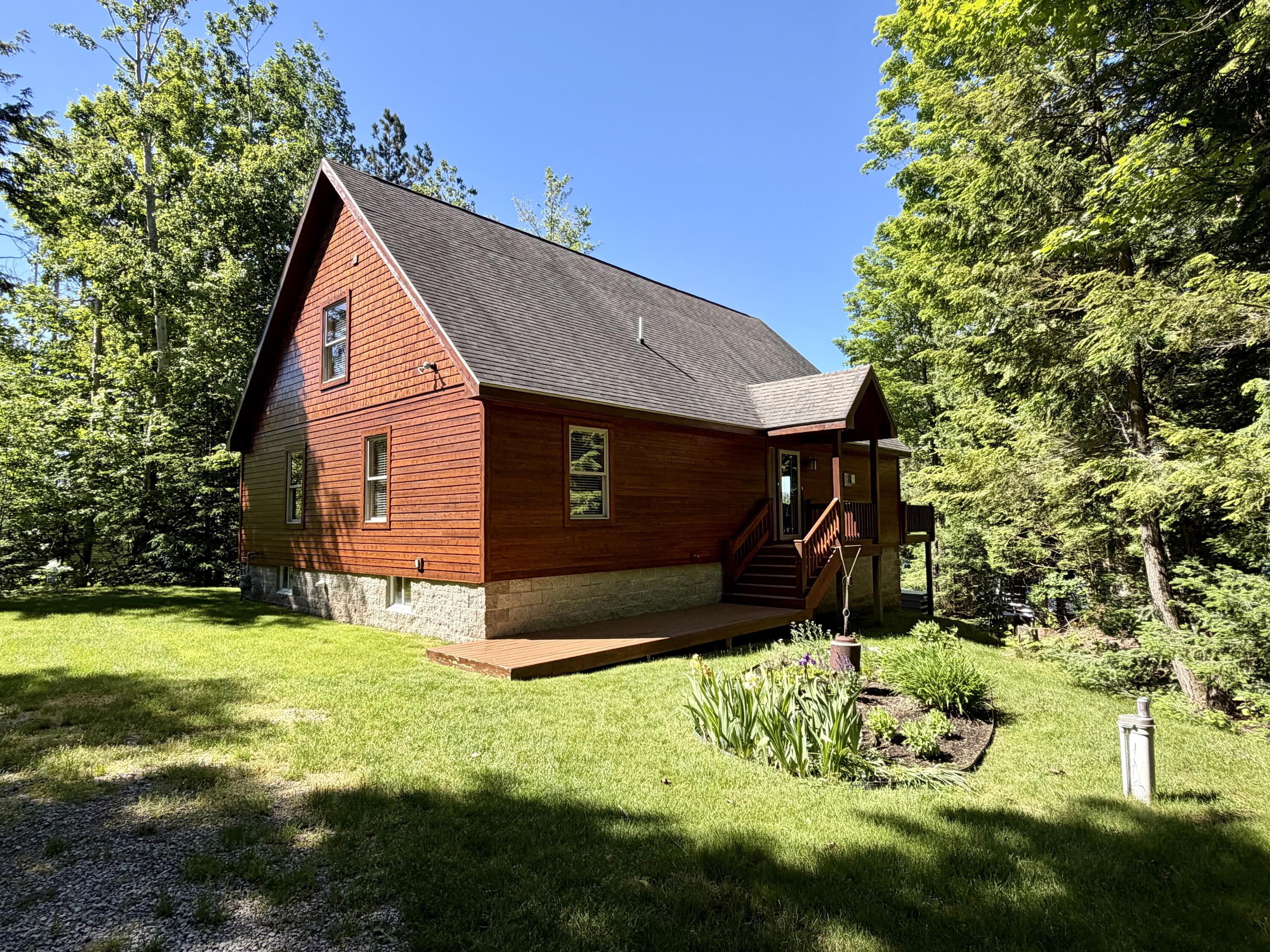 4482 Norway Trail