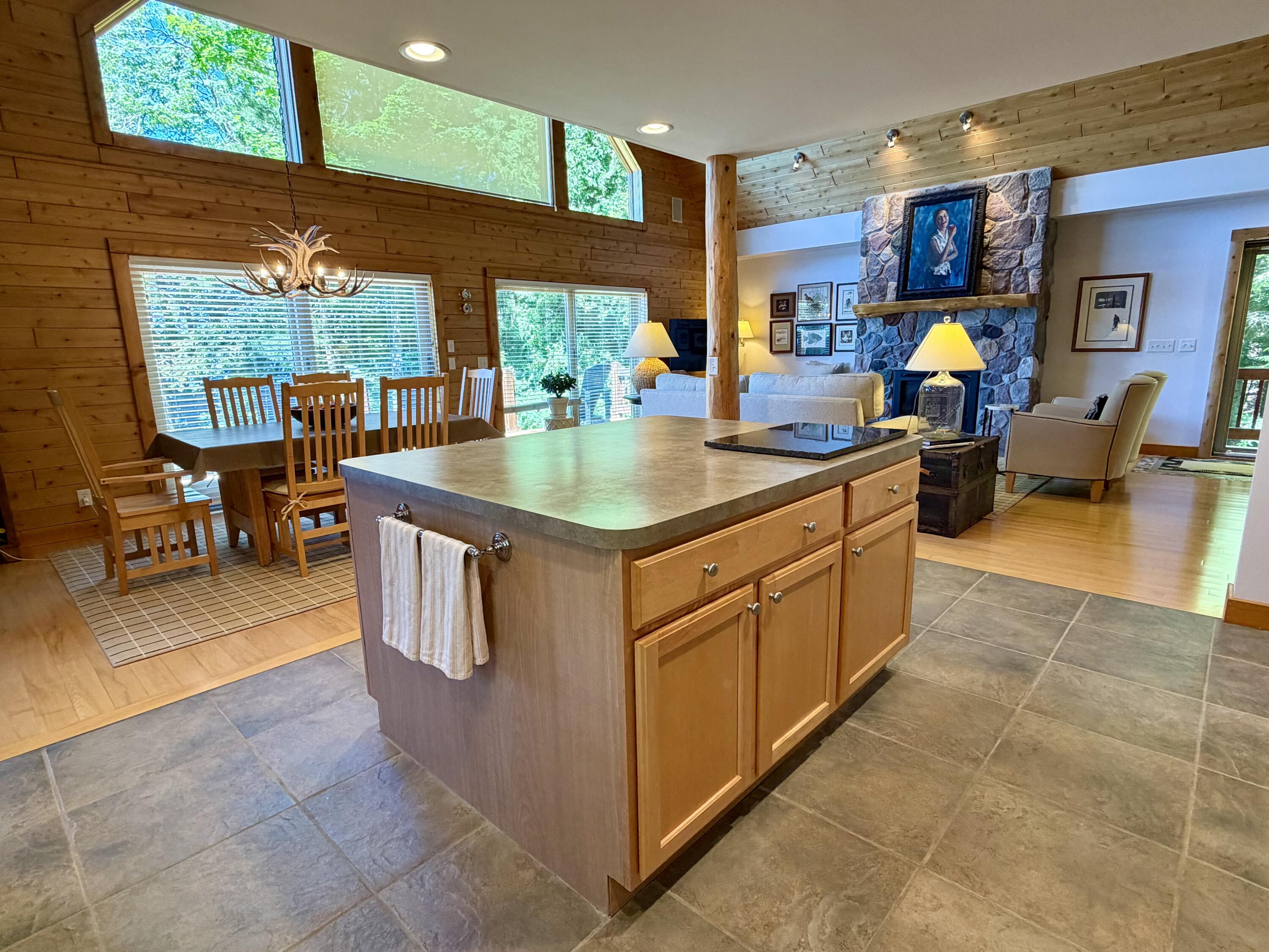 4482 Norway Trail