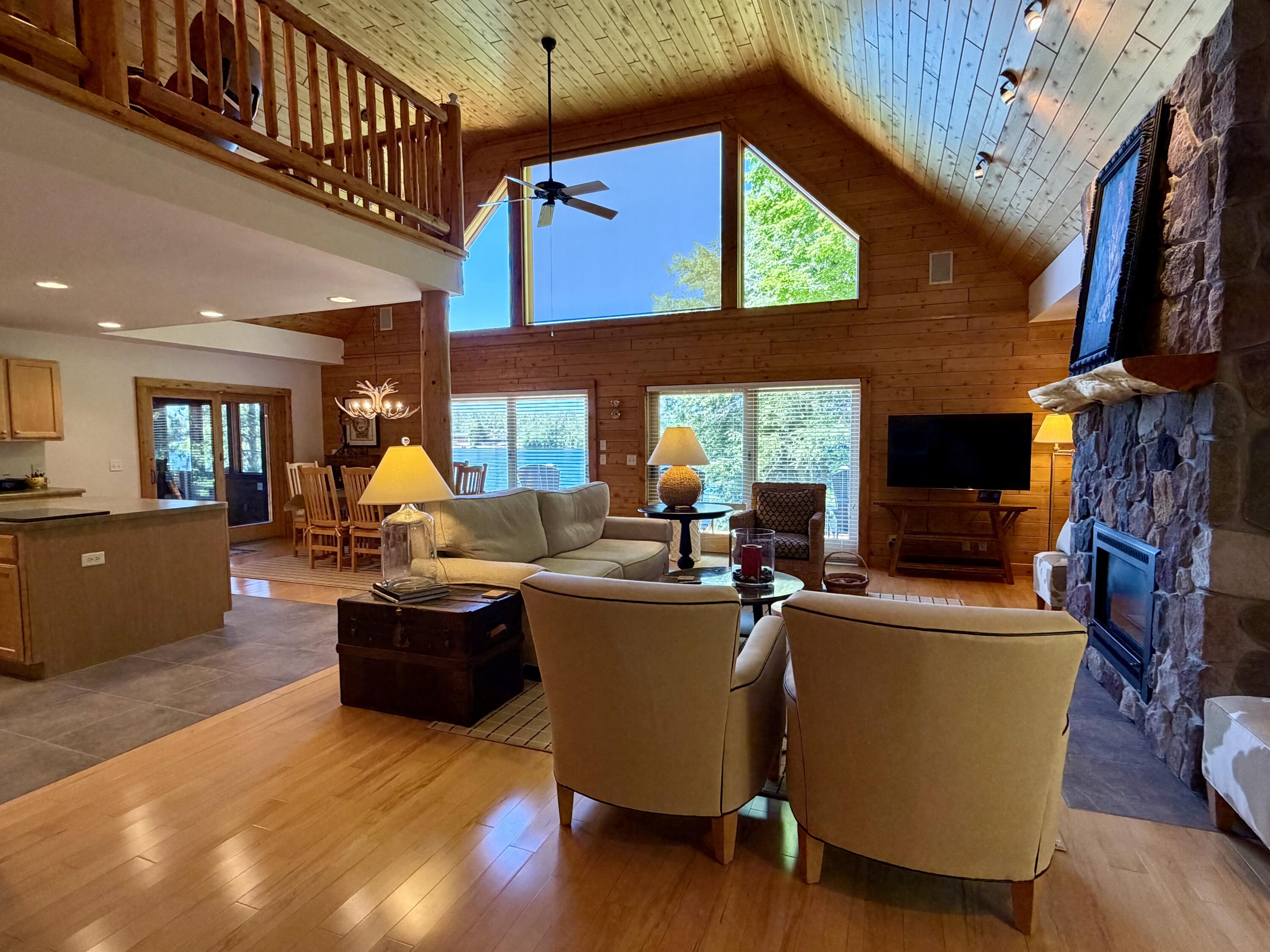 4482 Norway Trail