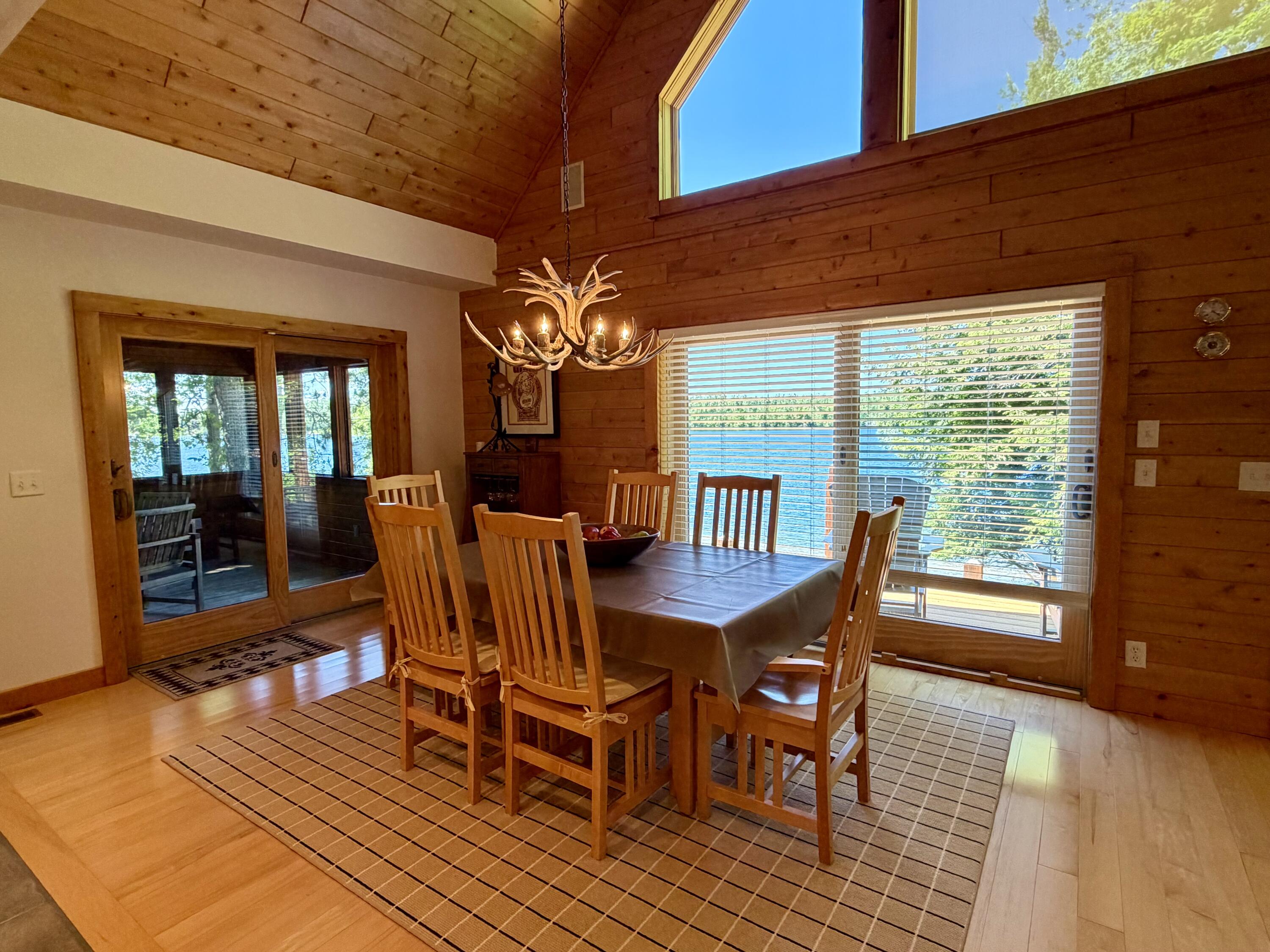 4482 Norway Trail