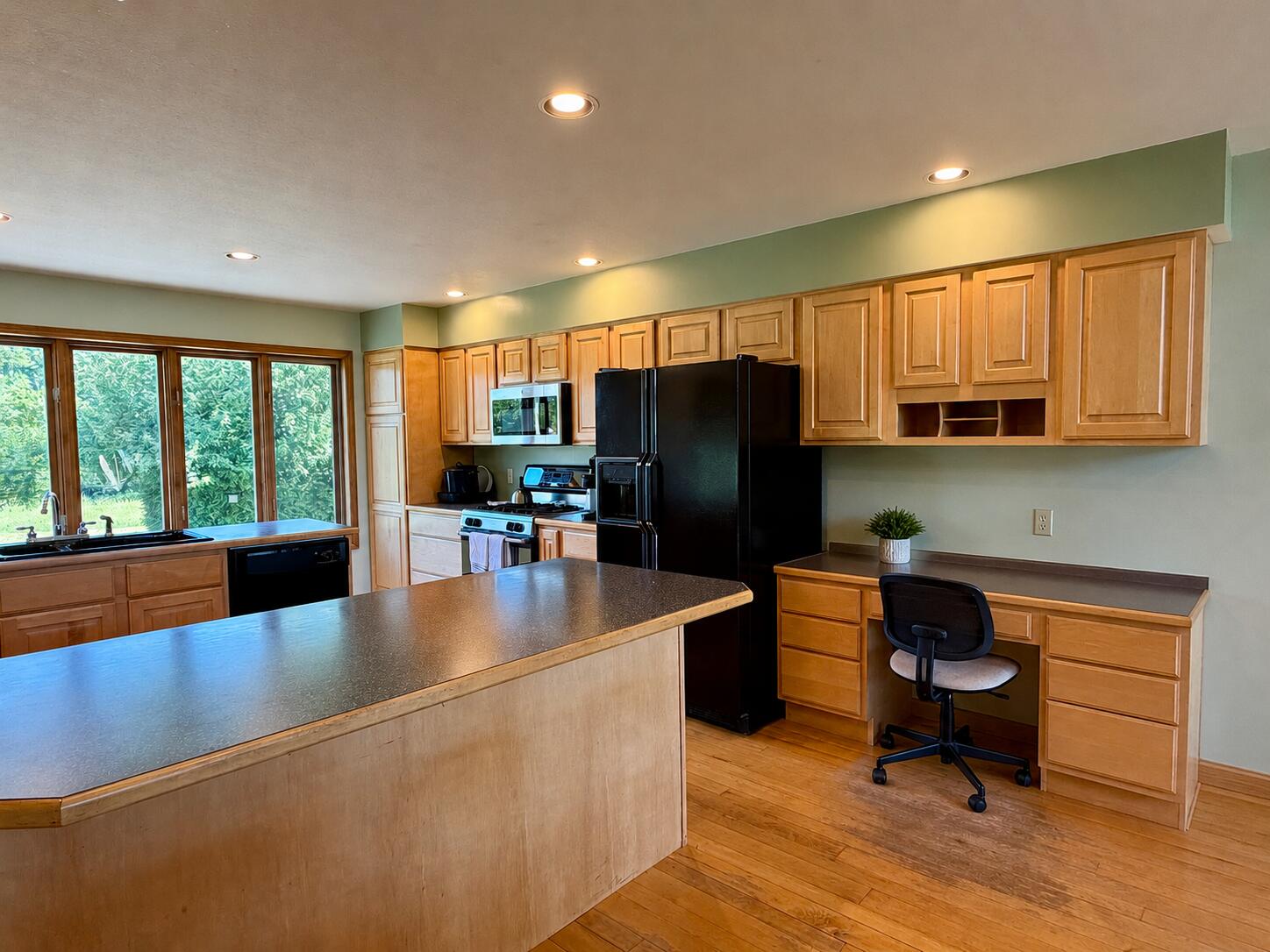 1501 Hackmatack Road