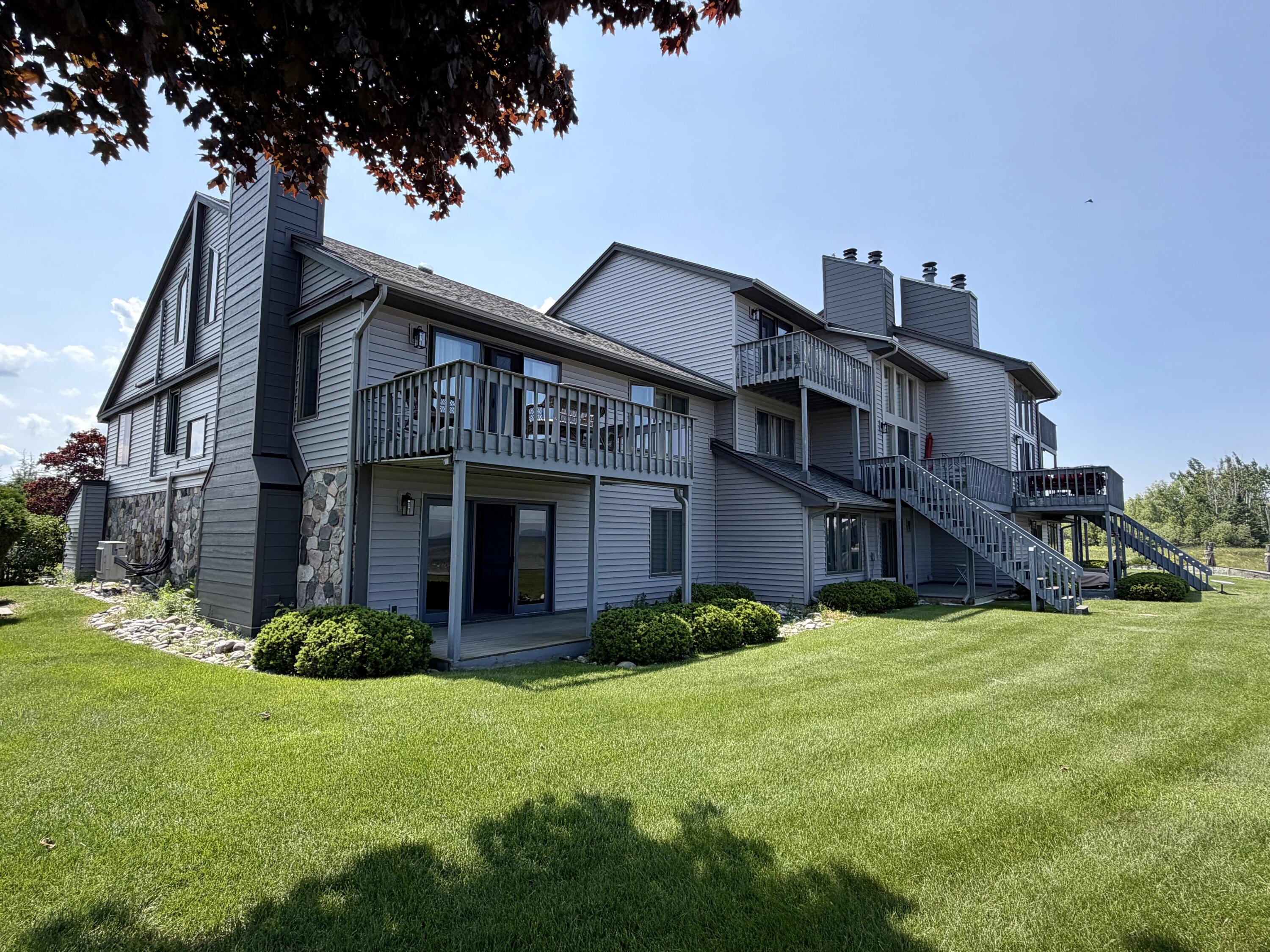 2515 Harrison Avenue, Unit 101