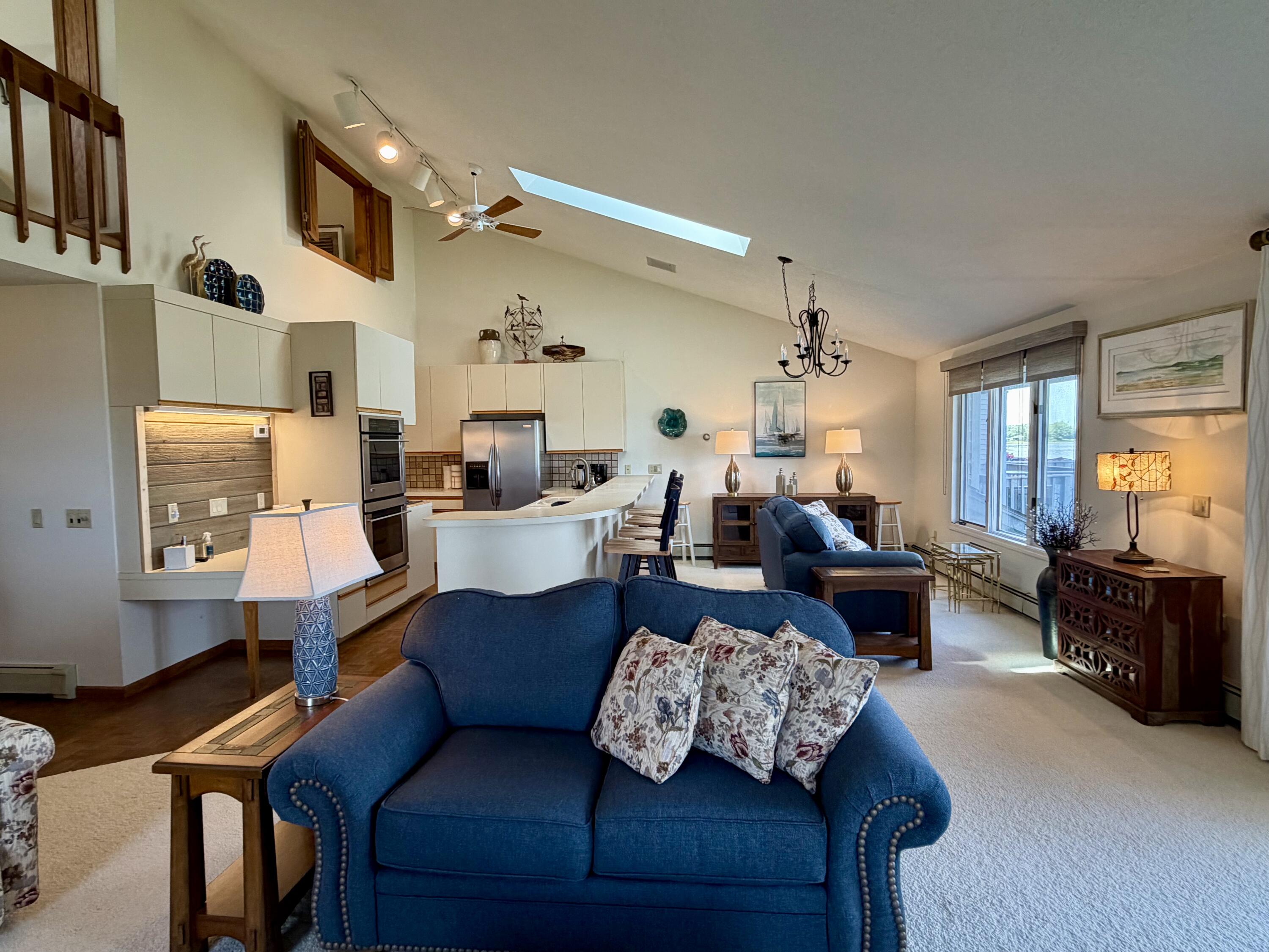 2515 Harrison Avenue, Unit 101