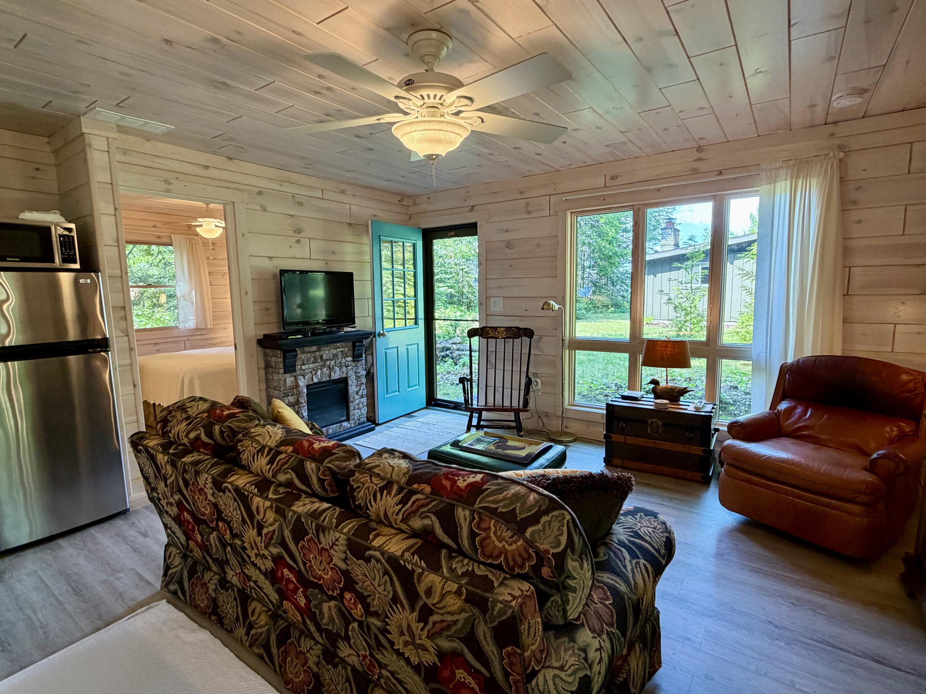 10705 Huron Trail
