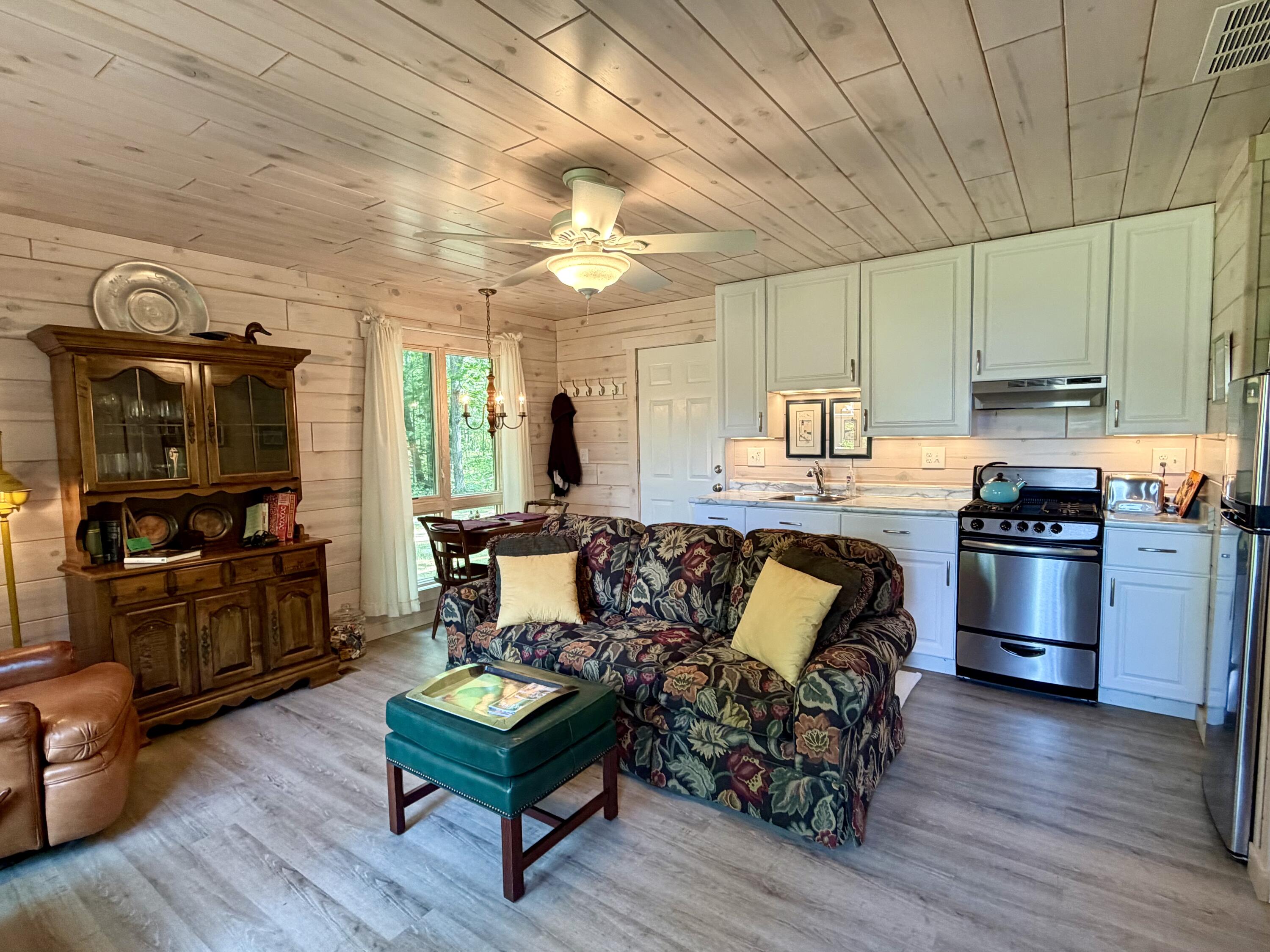 10705 Huron Trail