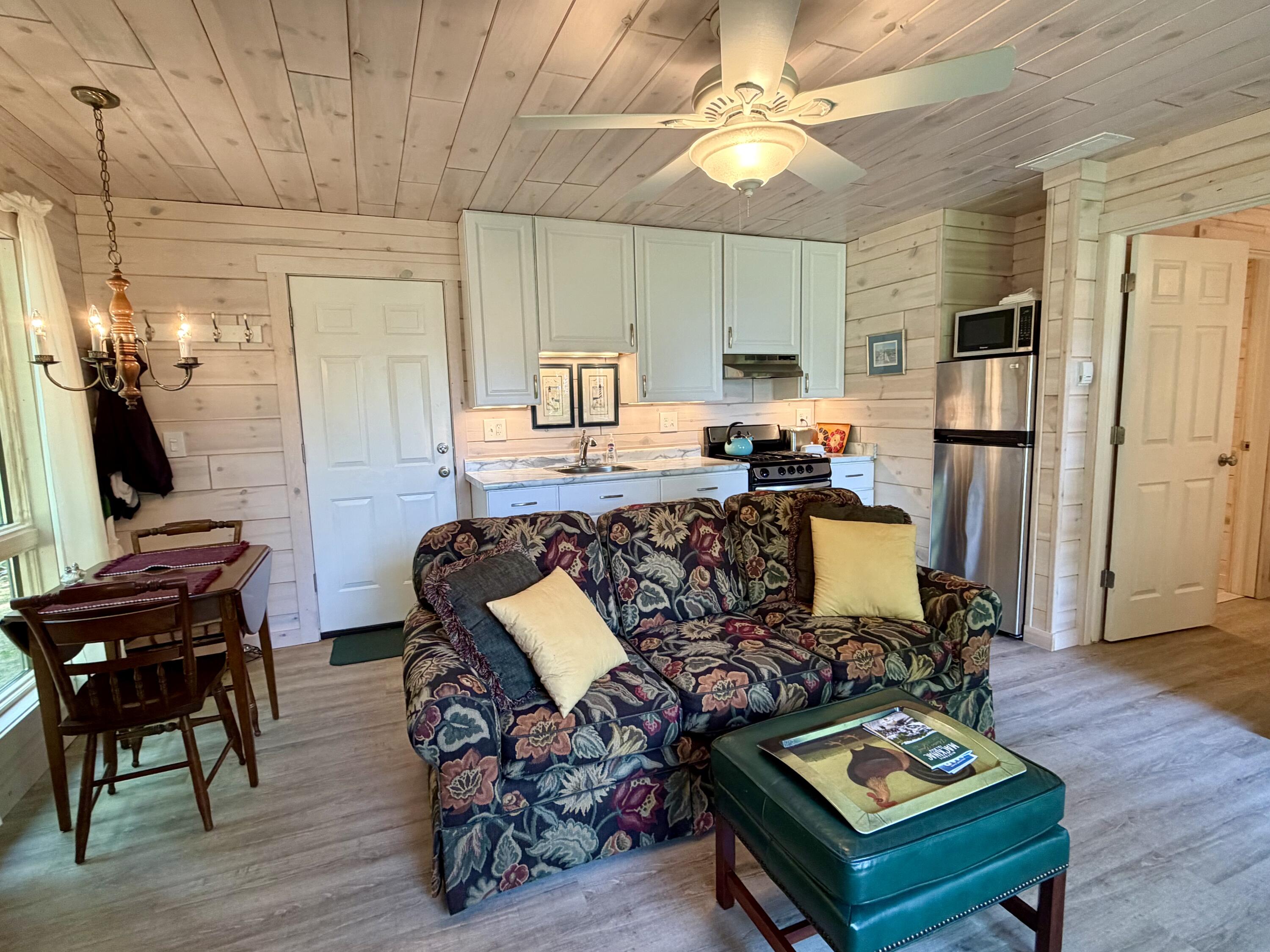 10705 Huron Trail