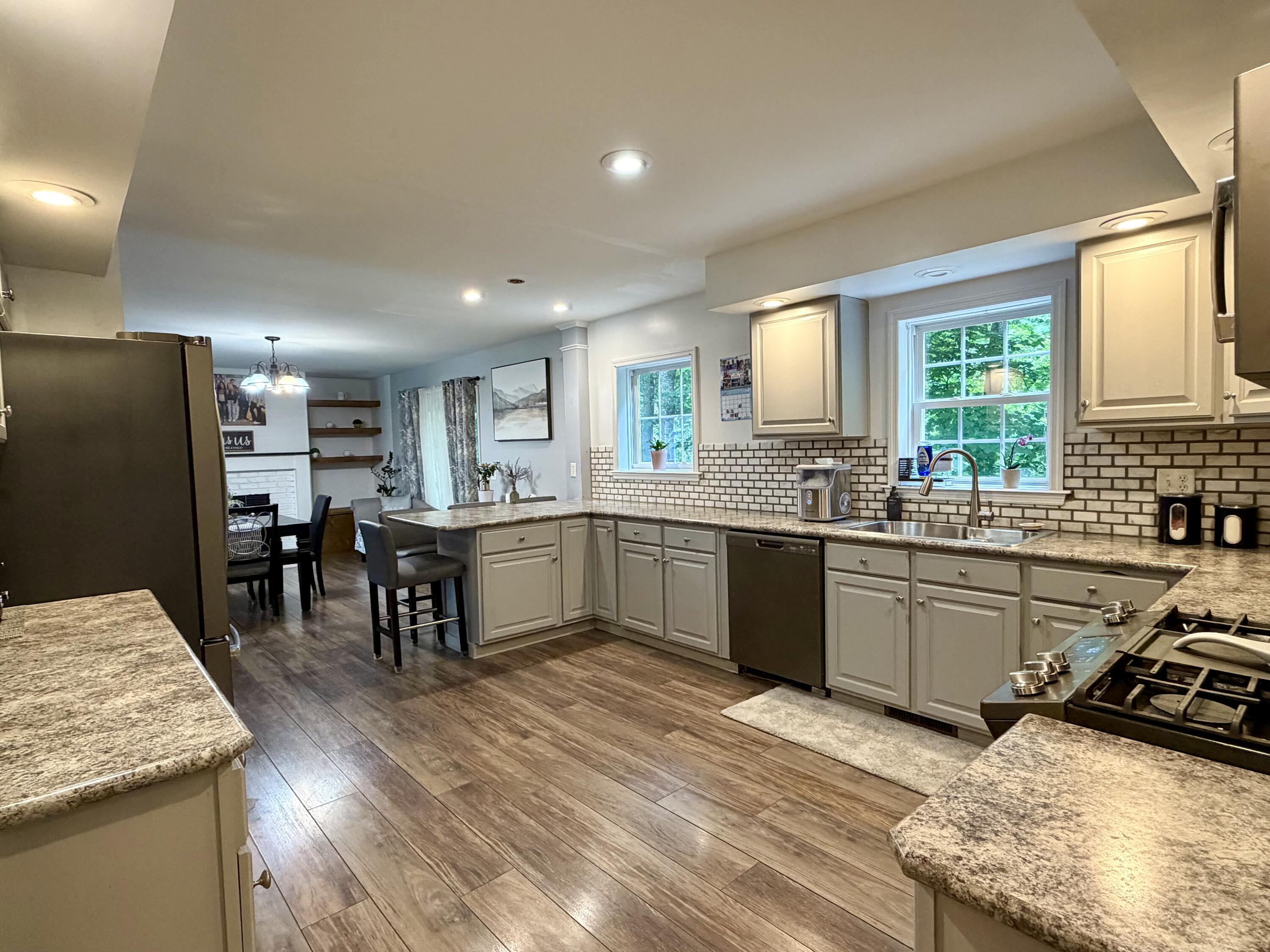 3612 River Rest Road