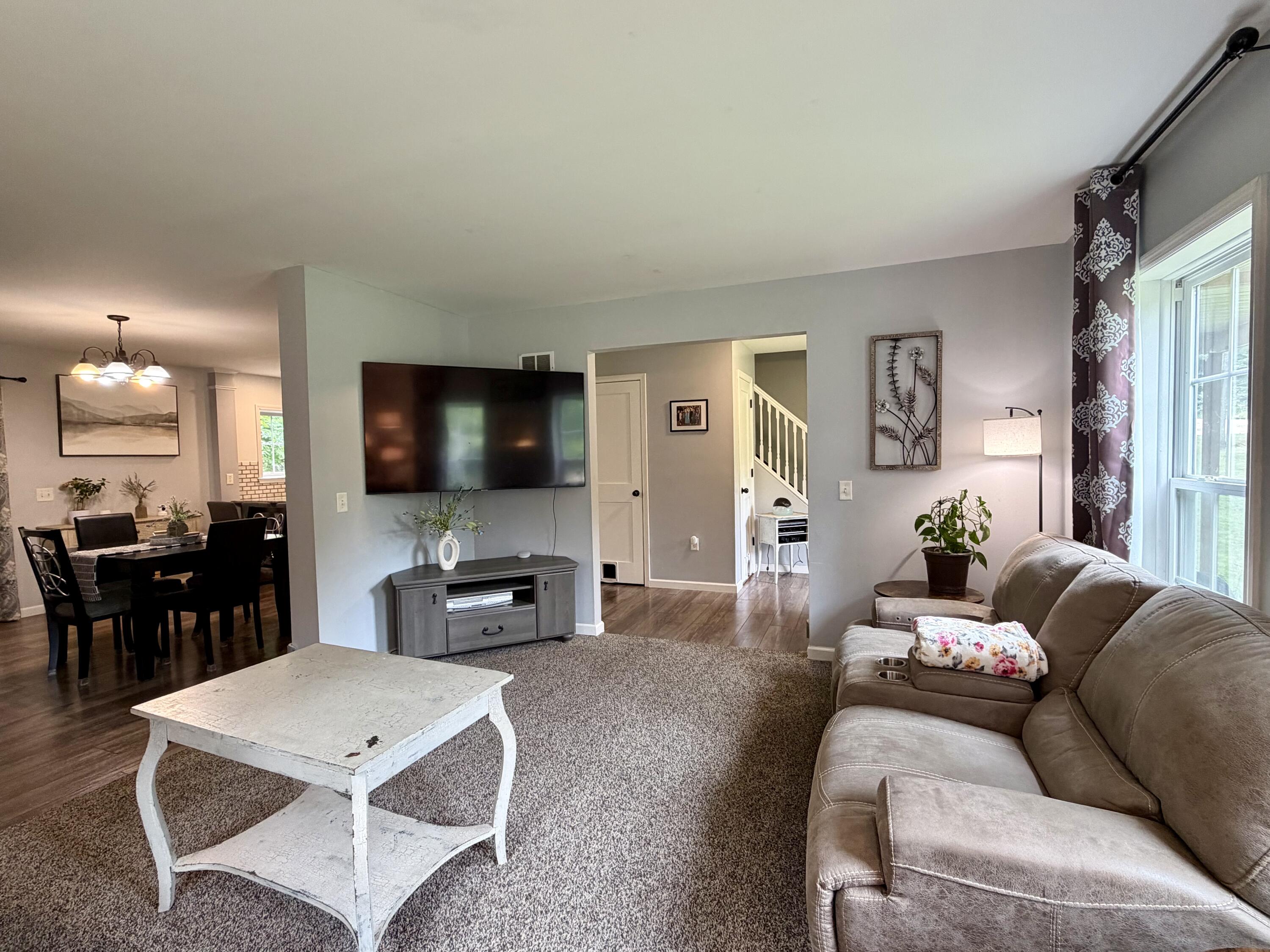 3612 River Rest Road