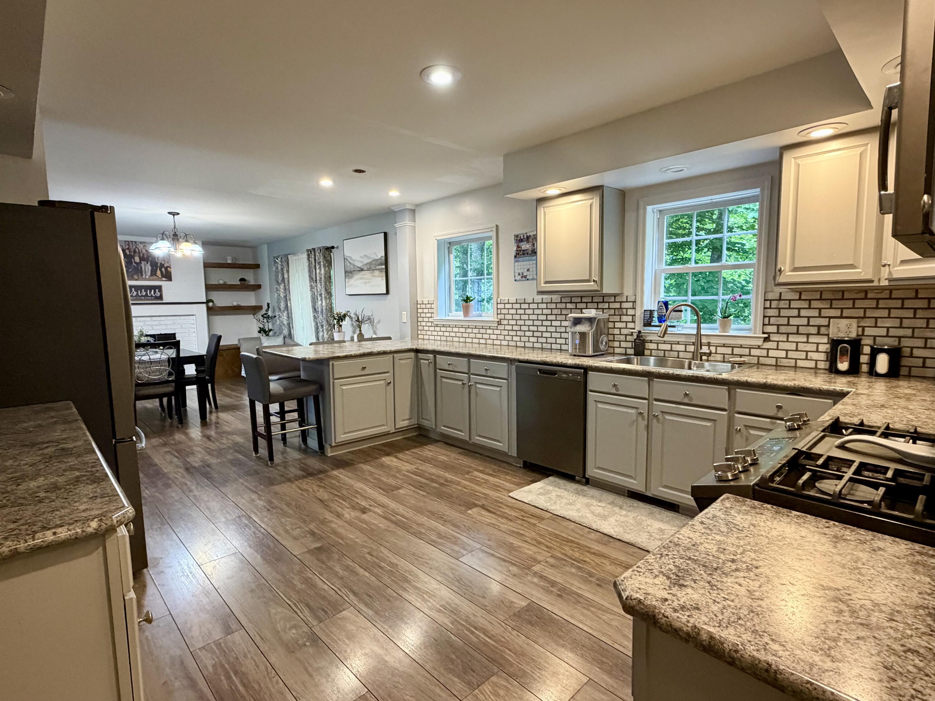 3612 River Rest Road