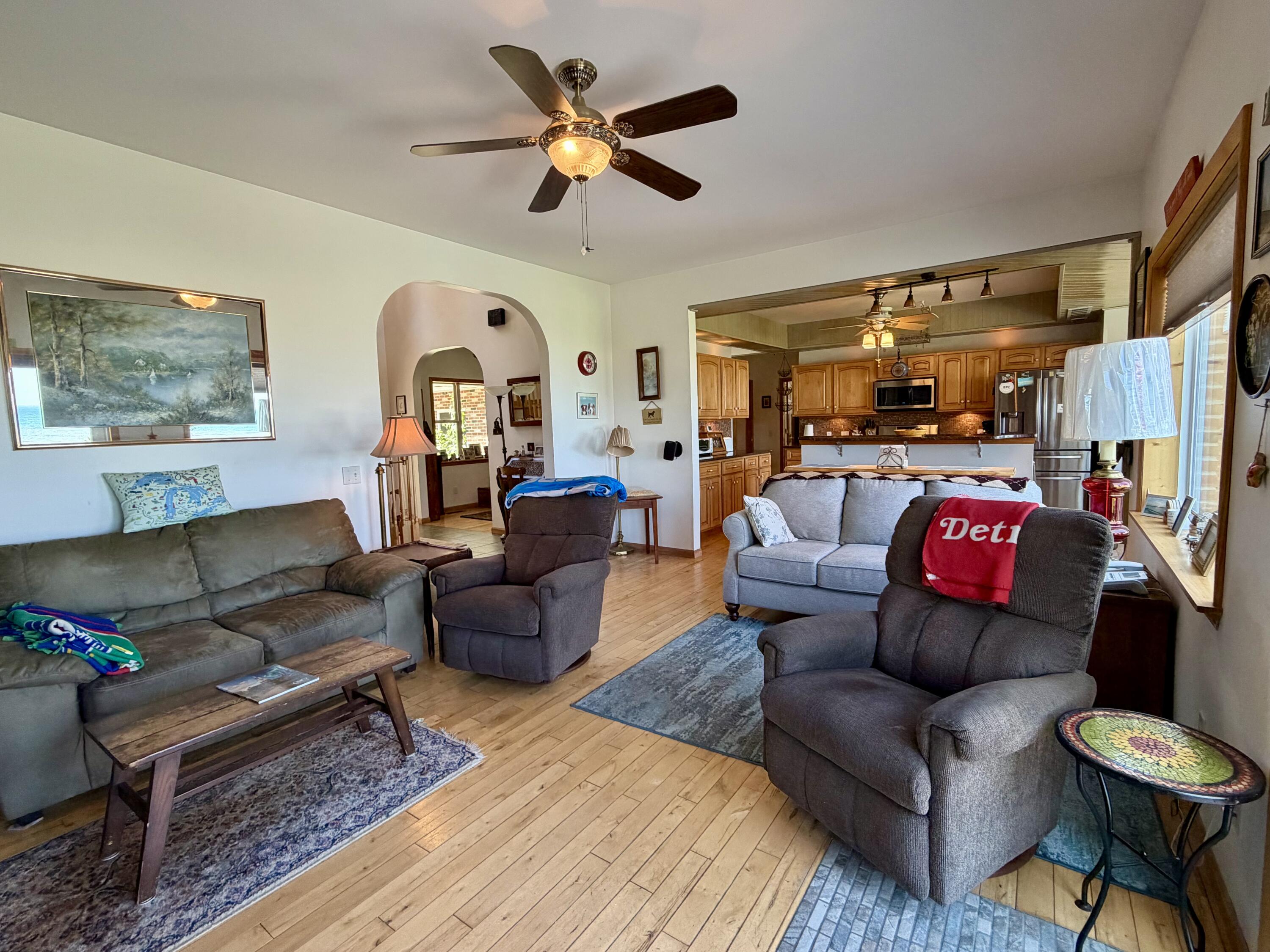 18439 Iroquois Lane