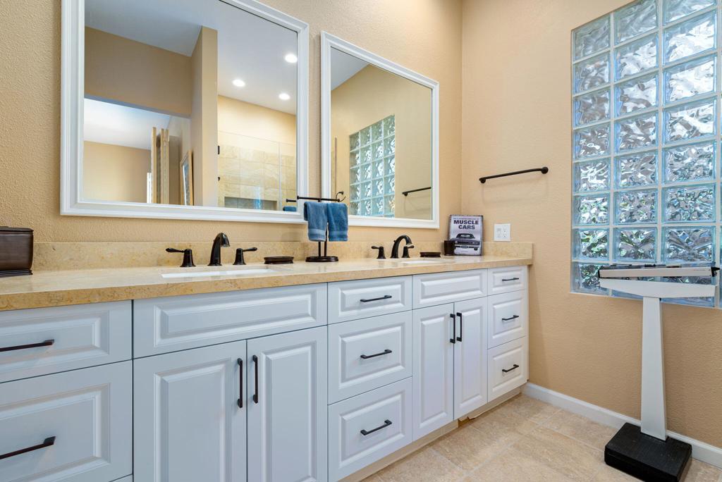 77283 Calle Mazatlan