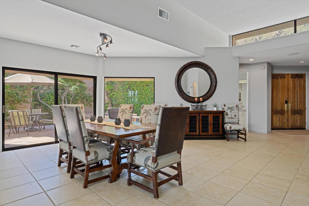 76895 Avenida Fernando