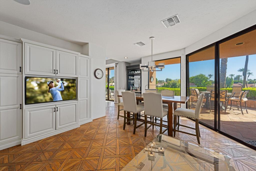 76895 Avenida Fernando