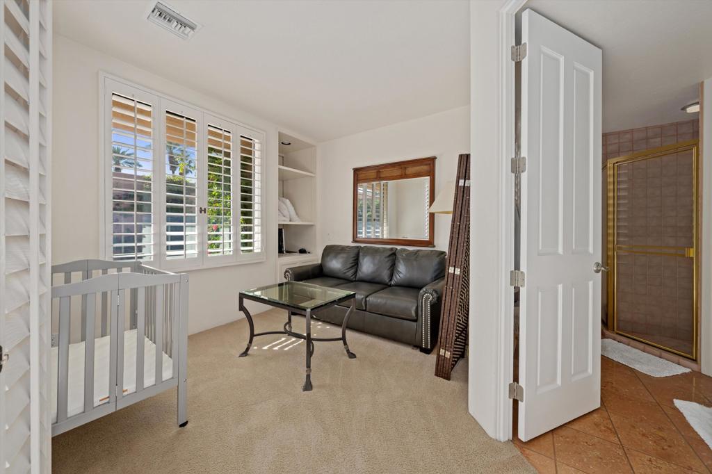76895 Avenida Fernando